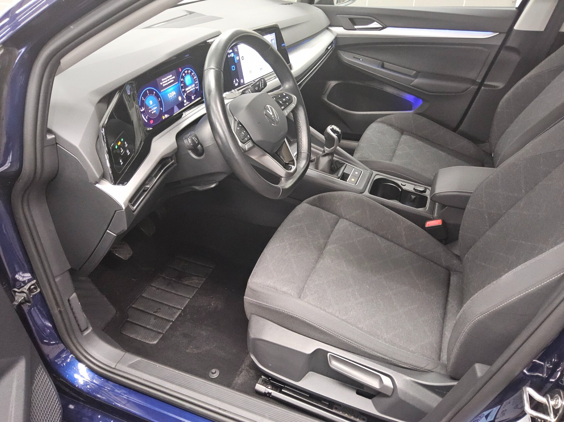 Volkswagen Golf-8 Var. 2.0 TDI Life Navi LED DC RfK Shz ACC 8