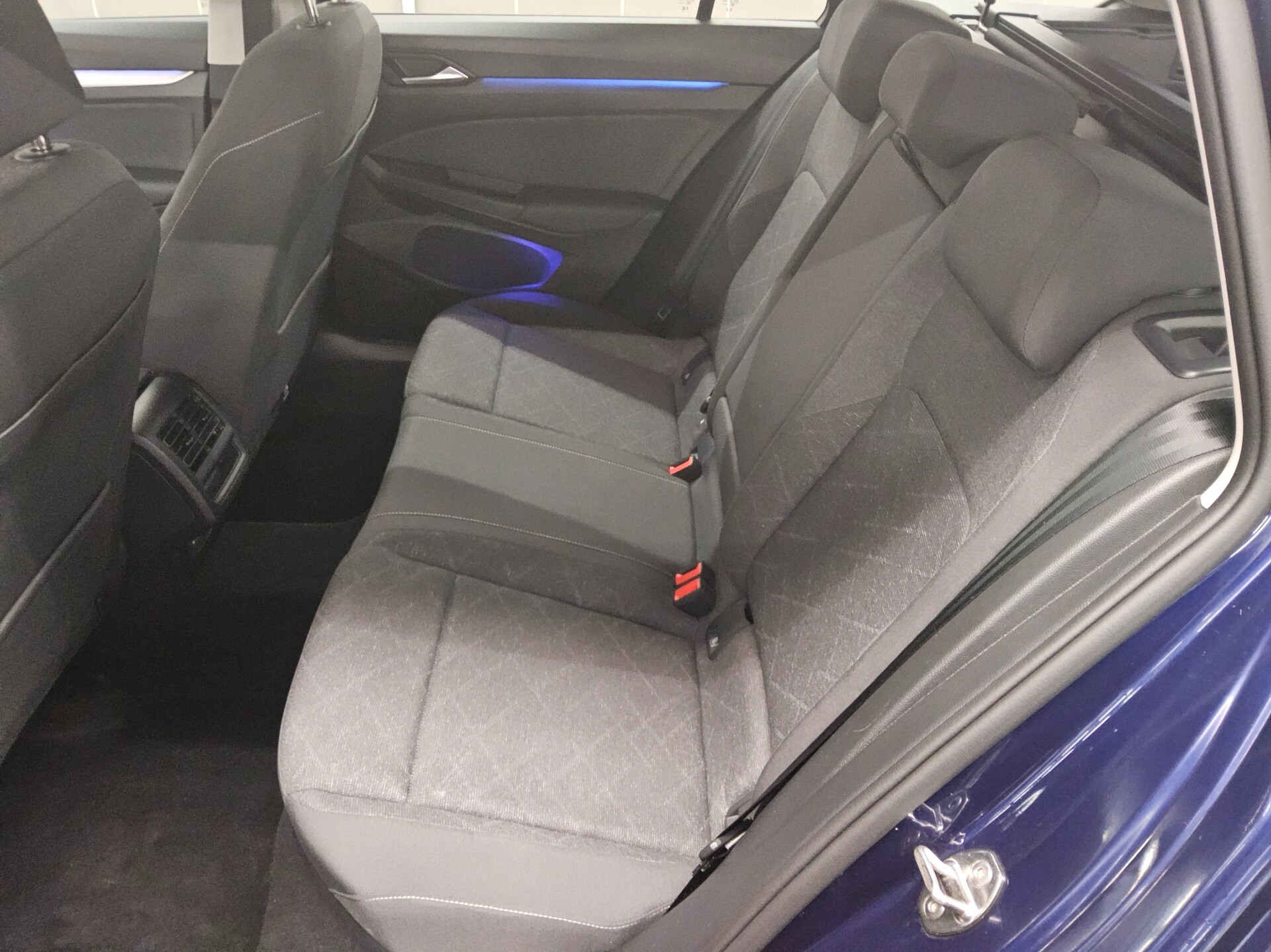 Volkswagen Golf-8 Var. 2.0 TDI Life Navi LED DC RfK Shz ACC 13