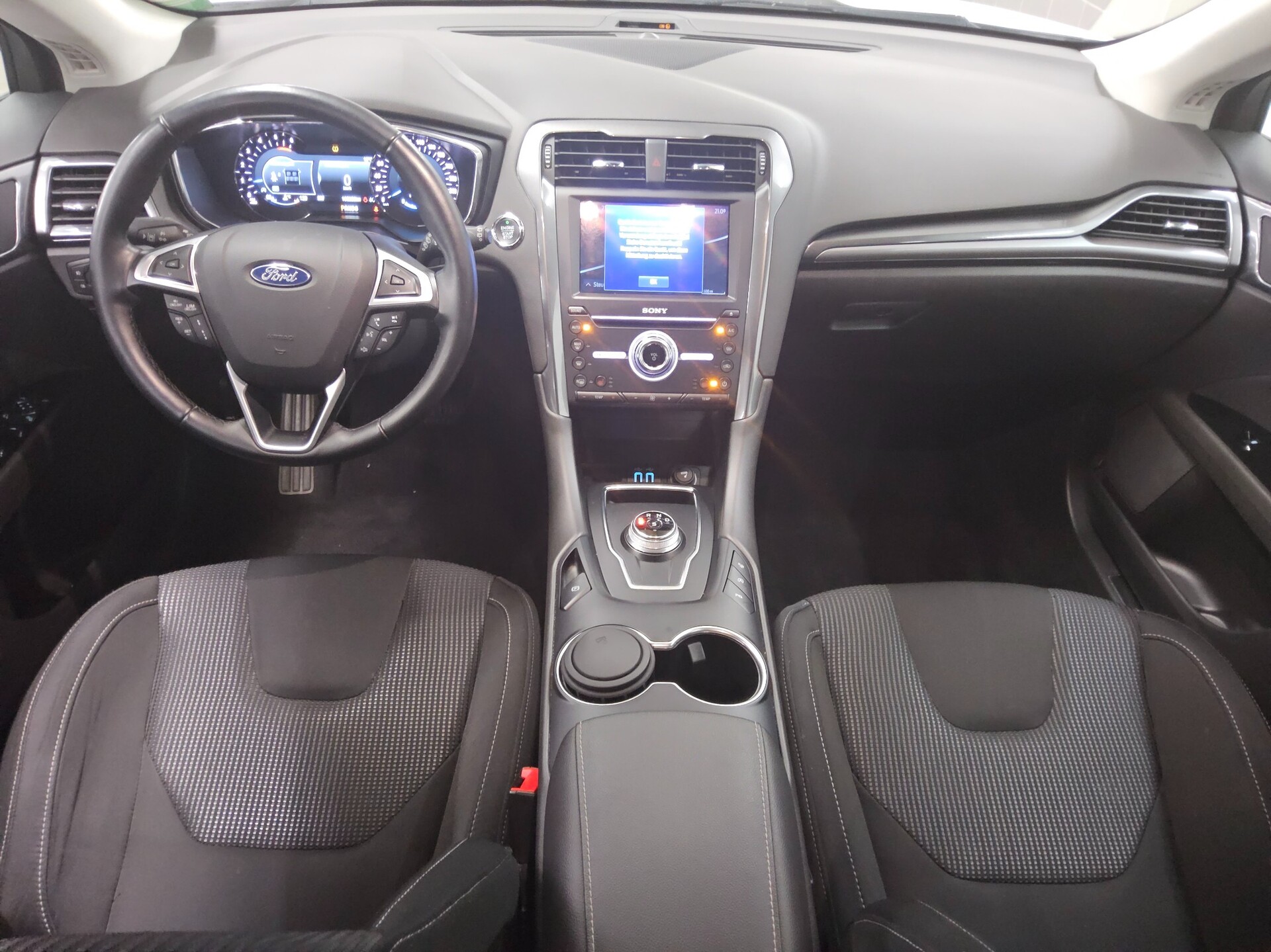 Ford Mondeo Turnier 2.0 EB Titanium Navi LED 4xSHZ 5