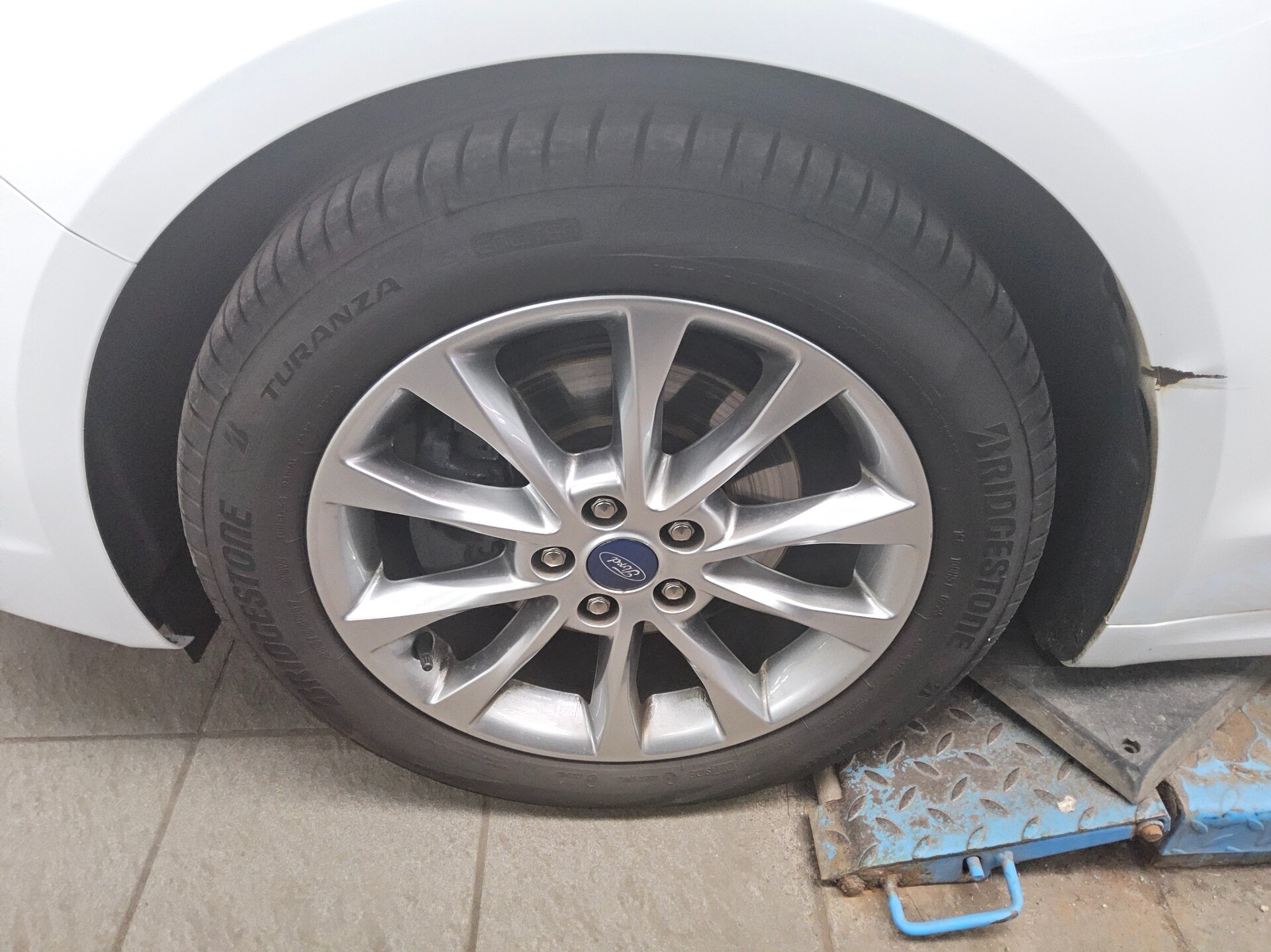 Ford Mondeo Turnier 2.0 EB Titanium Navi LED 4xSHZ 10