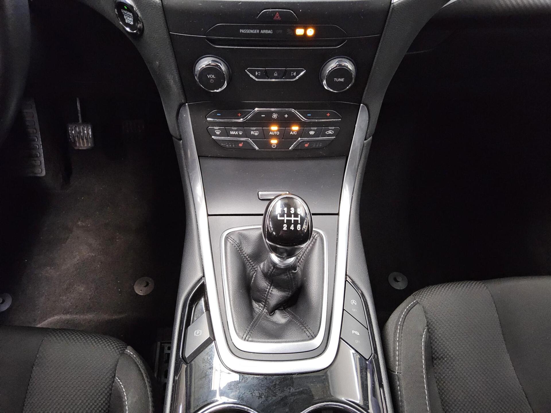 Ford S-Max 2.0 EB Titanium Navi LED Kamera DAB Shz 6