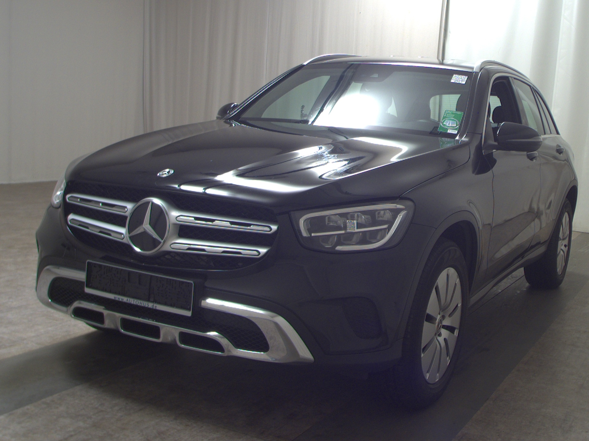 Mercedes-Benz GLC 300 e 4M Navi LED PDC SHZ 2