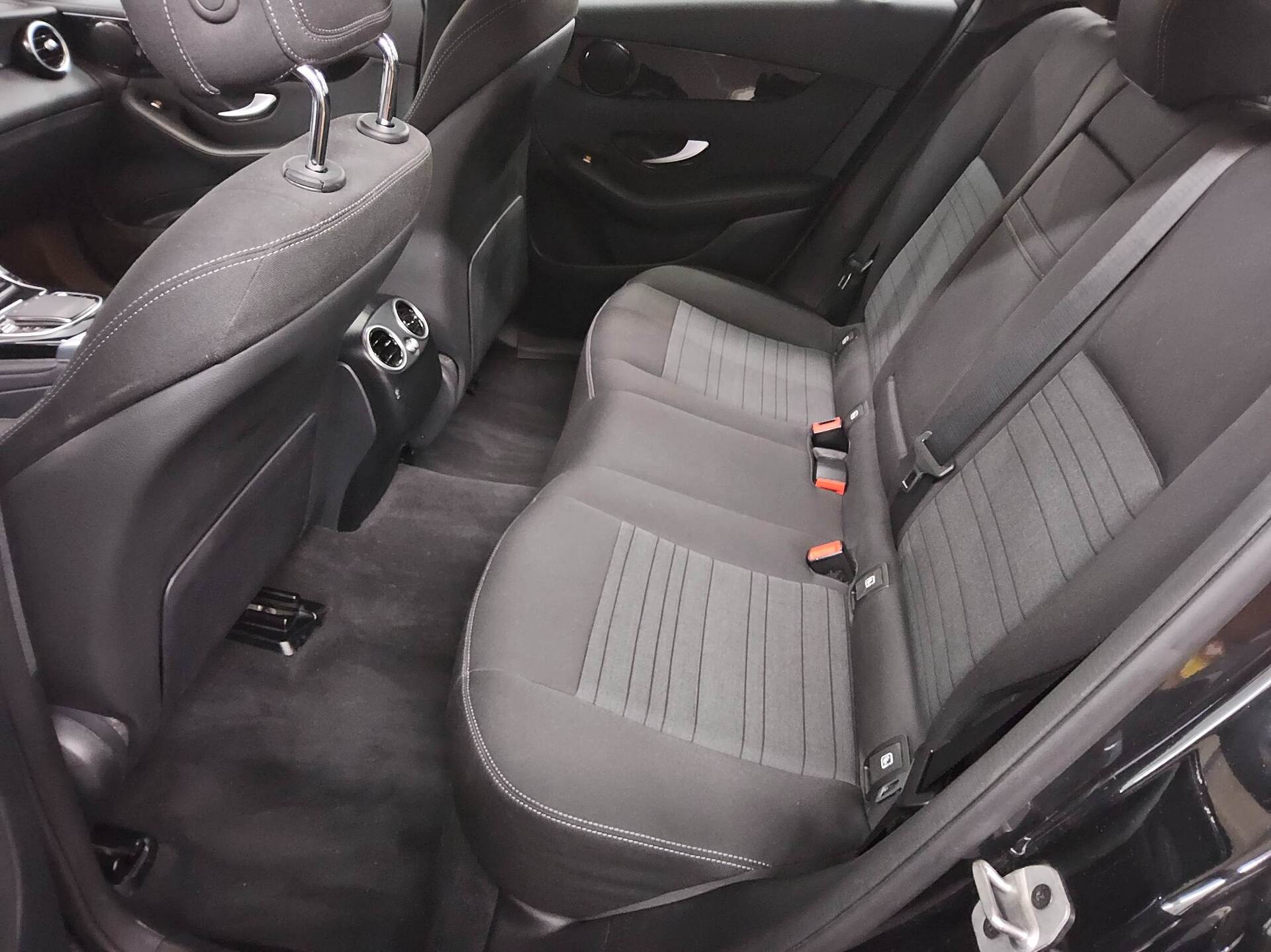 Mercedes-Benz GLC 300 e 4M Navi LED PDC SHZ 13