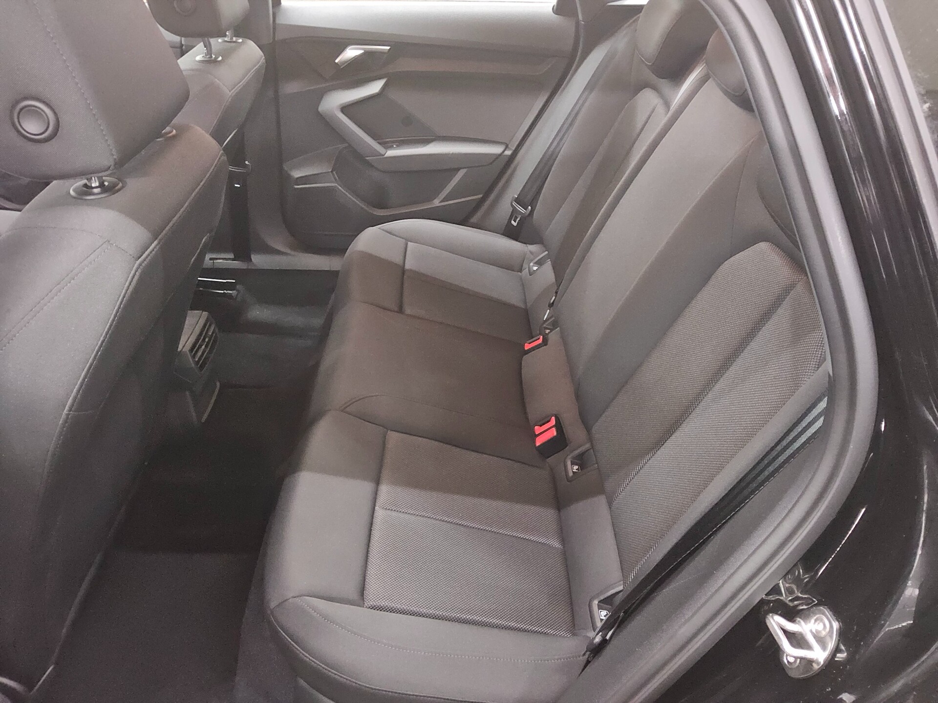 Audi A3 Sportback 35 TFSI Navi LED vc ACC PDC 13