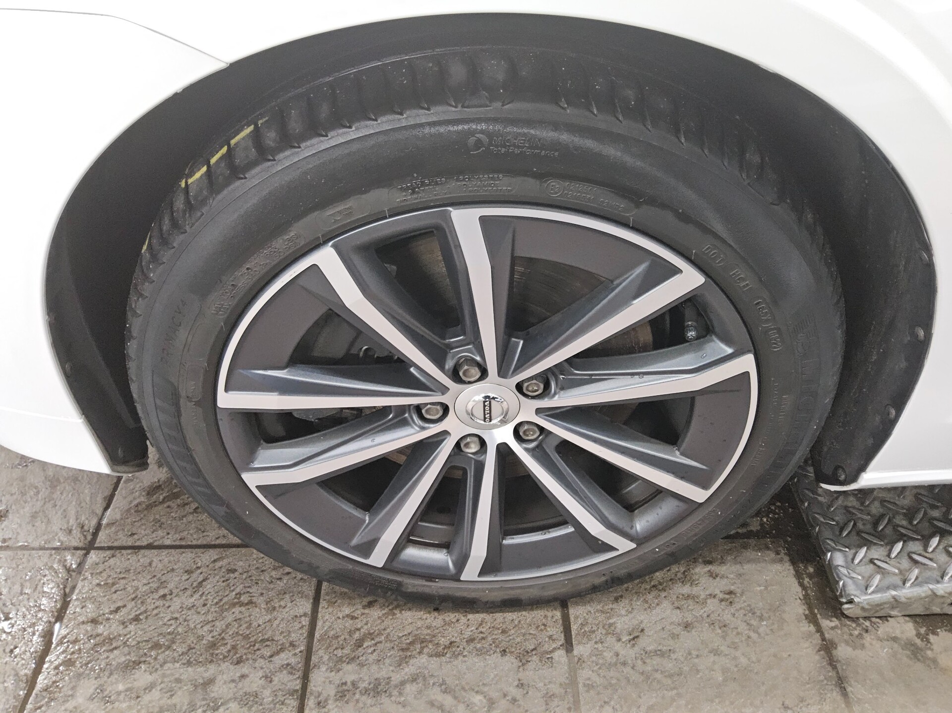 Volvo V60 T6 AWD Inscription Navi Pano LED AHK RFK 11