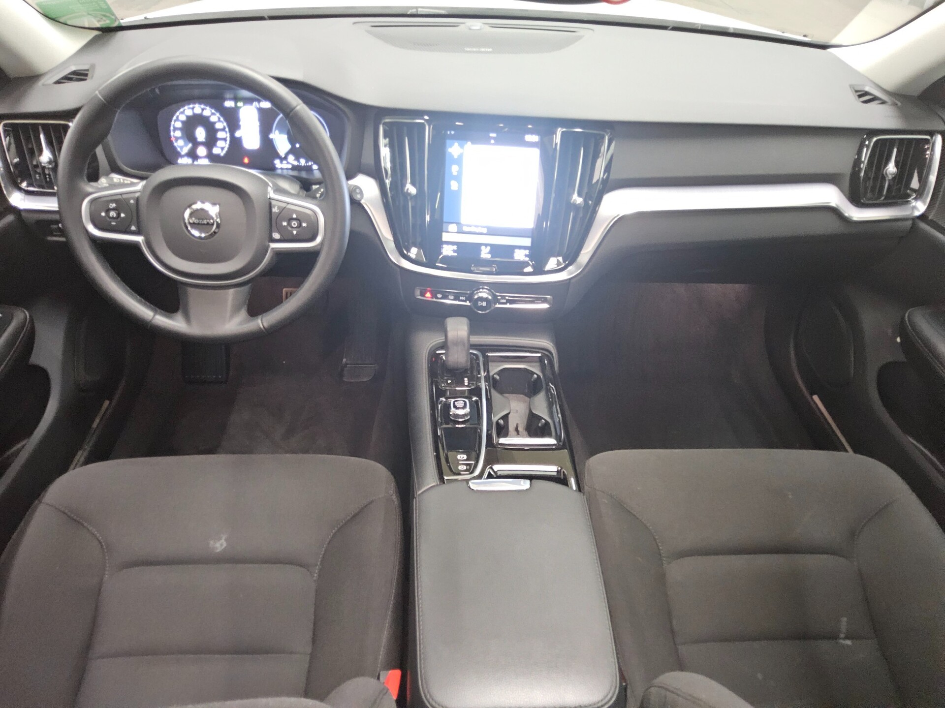 Volvo V60 T6 AWD Inscription Navi Pano LED AHK RFK 5