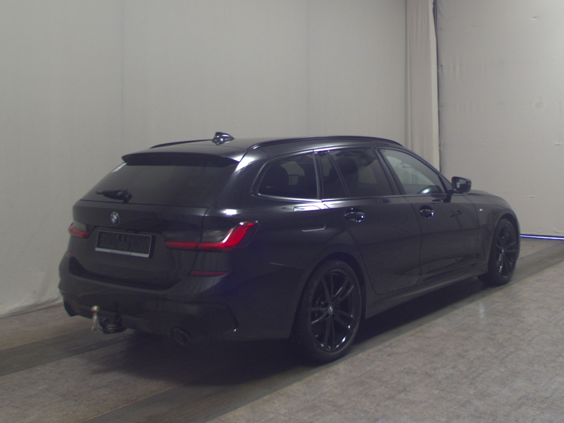 BMW 330i Touring M-Sport Navi Laser HuD LC+ HiFi AHK 4