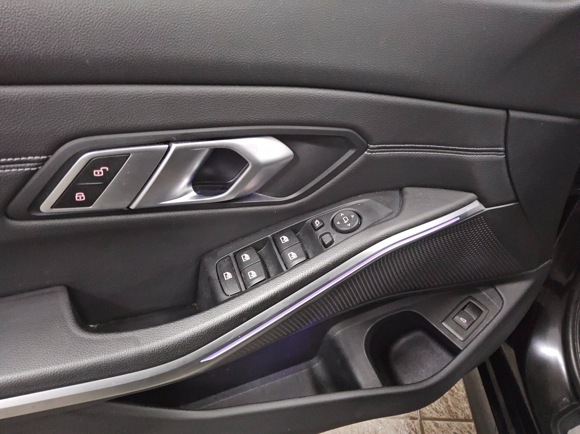 BMW 330i Touring M-Sport Navi Laser HuD LC+ HiFi AHK 9