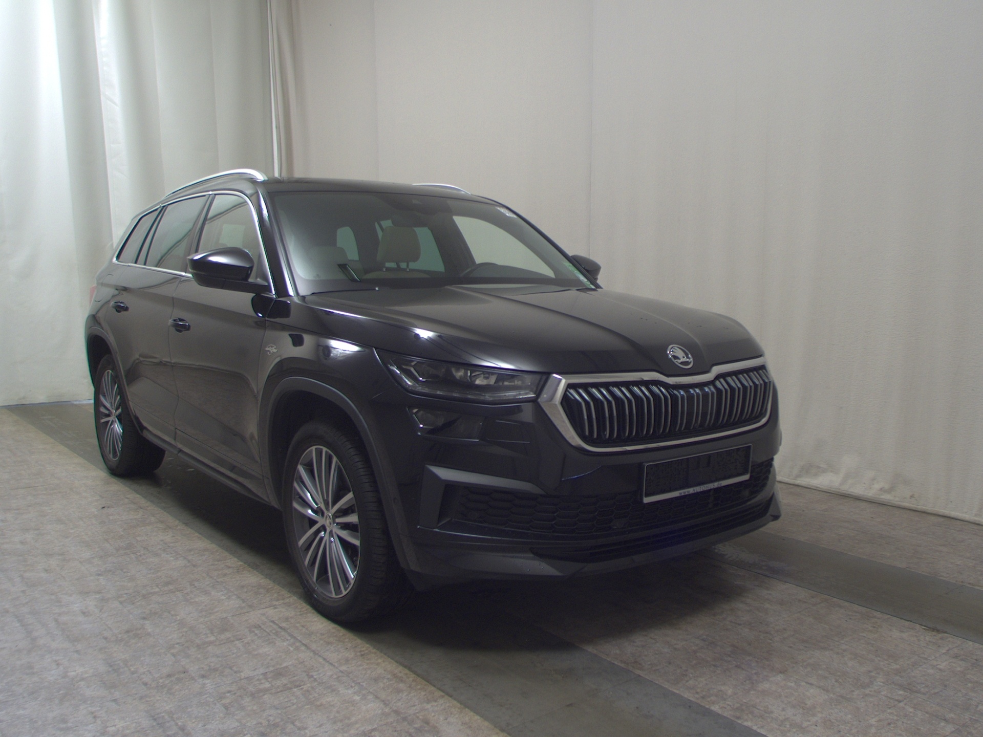Skoda Kodiaq 2.0 TDI L&K 7-Sitze AHK Navi LED vc Pano 3