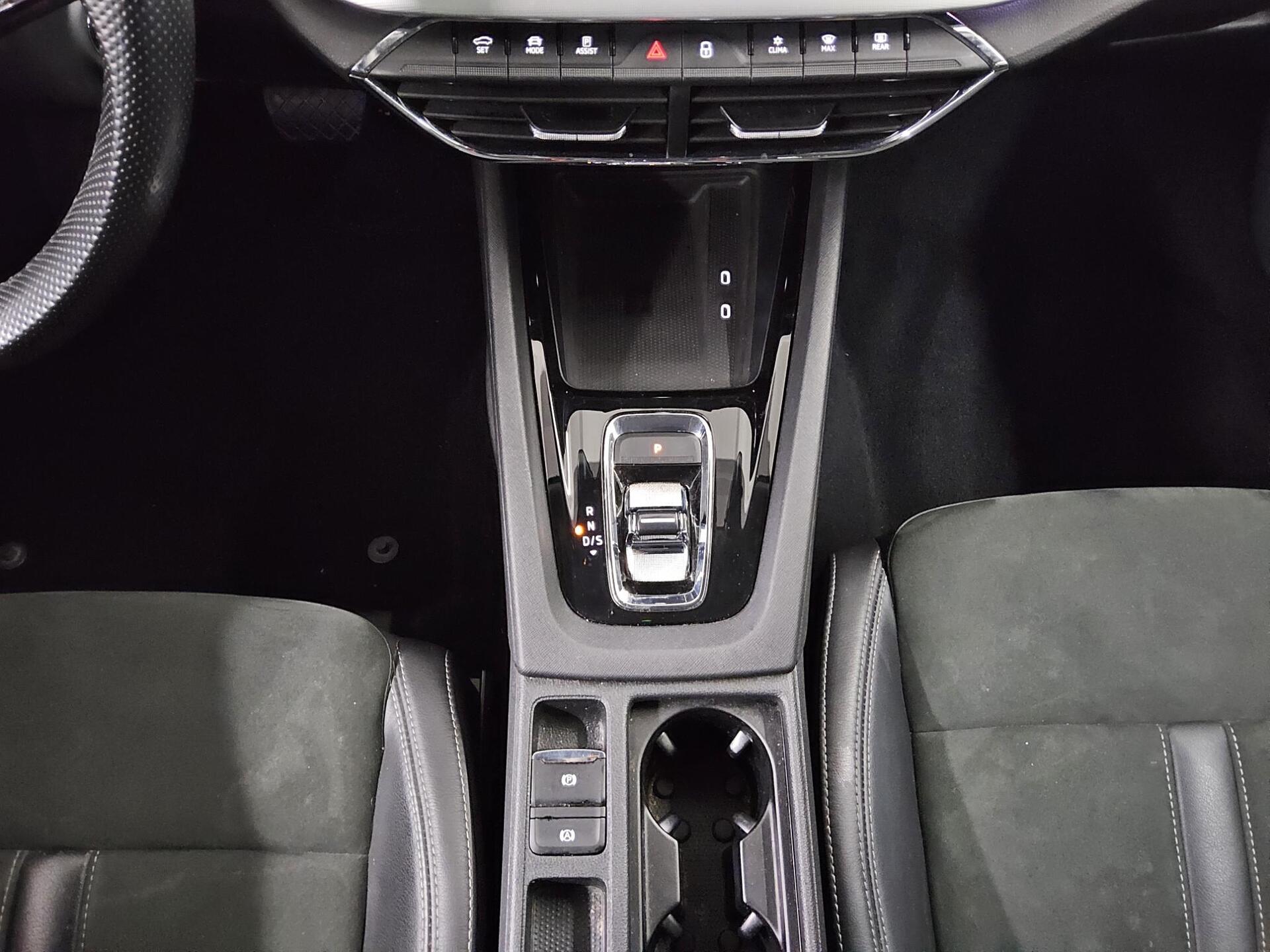 Skoda Octavia Kombi 2.0 TDI Style T-Leder Navi LED vc 6