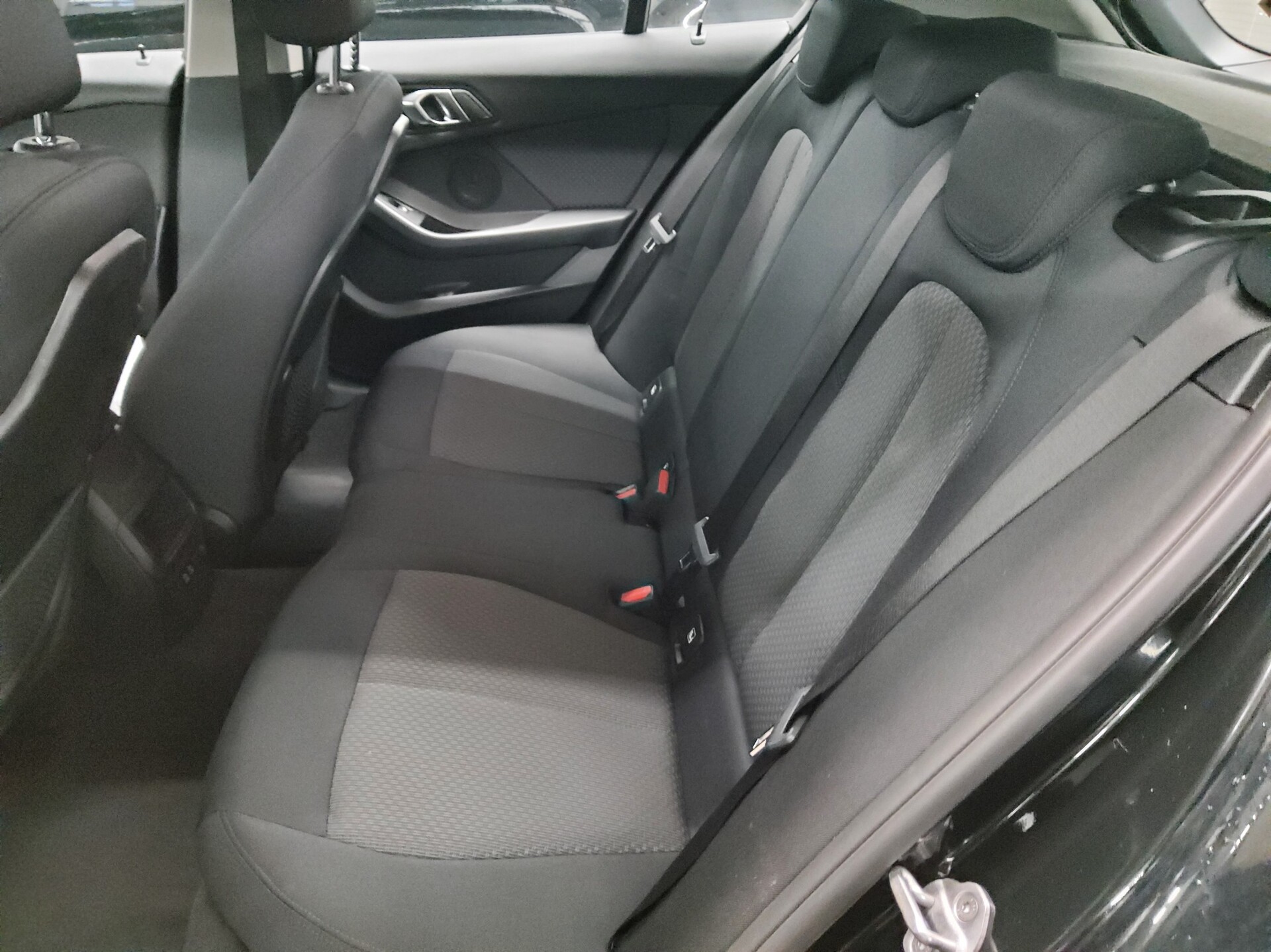 BMW 118dA Advantage Navi LED LC Pro HuD PDC SHZ 13