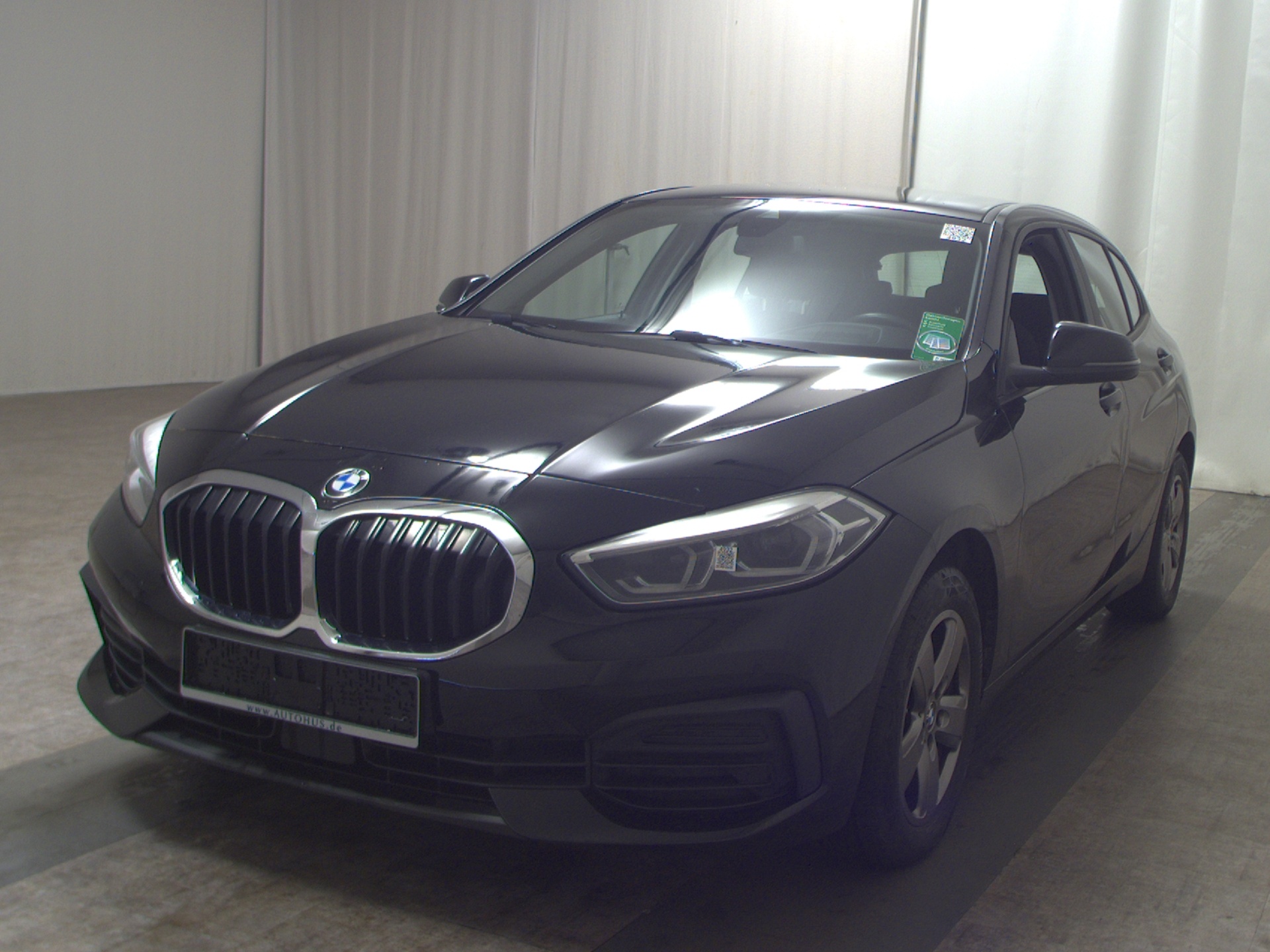 BMW 118dA Advantage Navi LED LC Pro HuD PDC SHZ 2