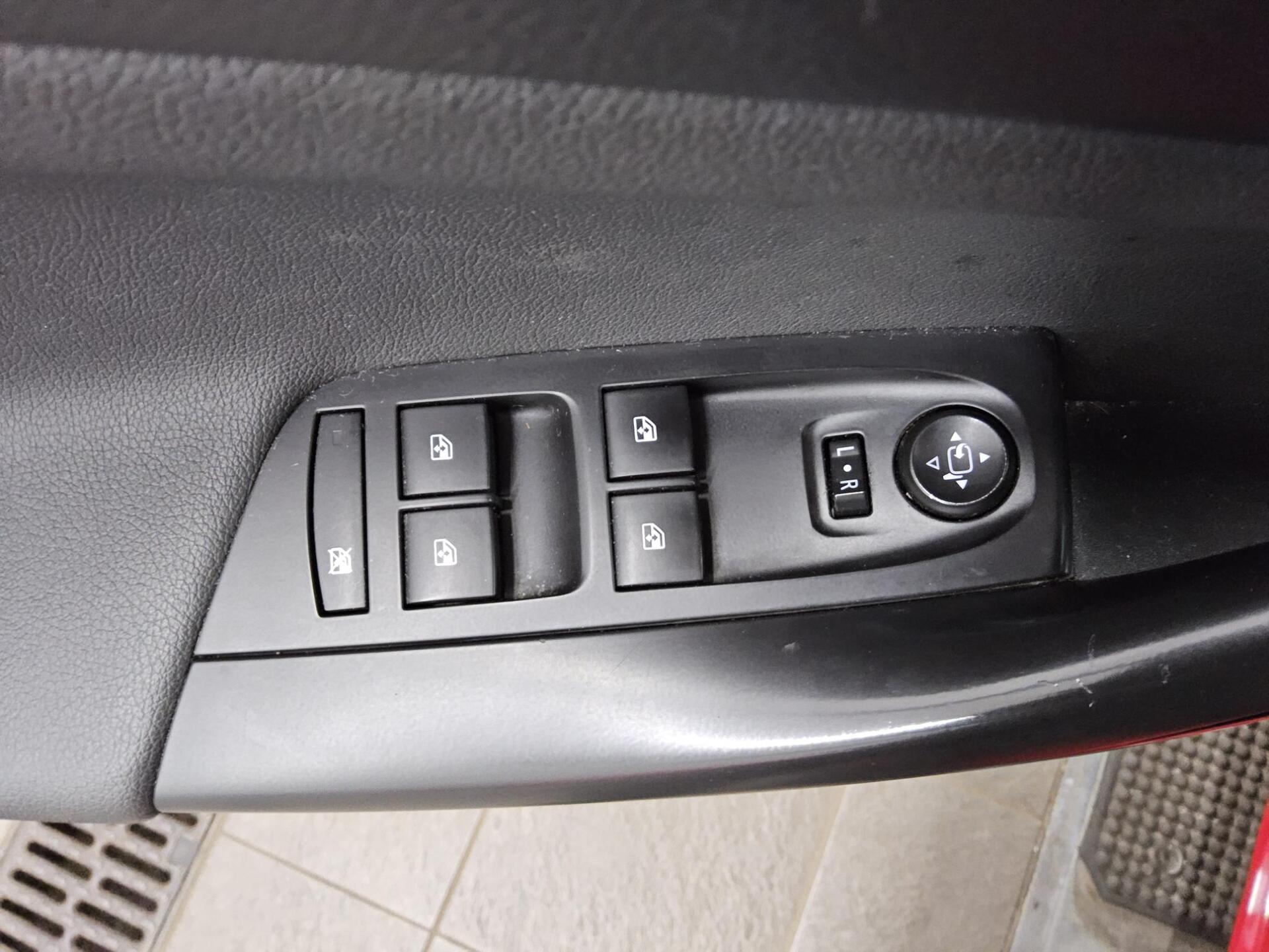 Opel Astra ST 1.2 Turbo Elegance Navi LED Shz AHK RFK 9