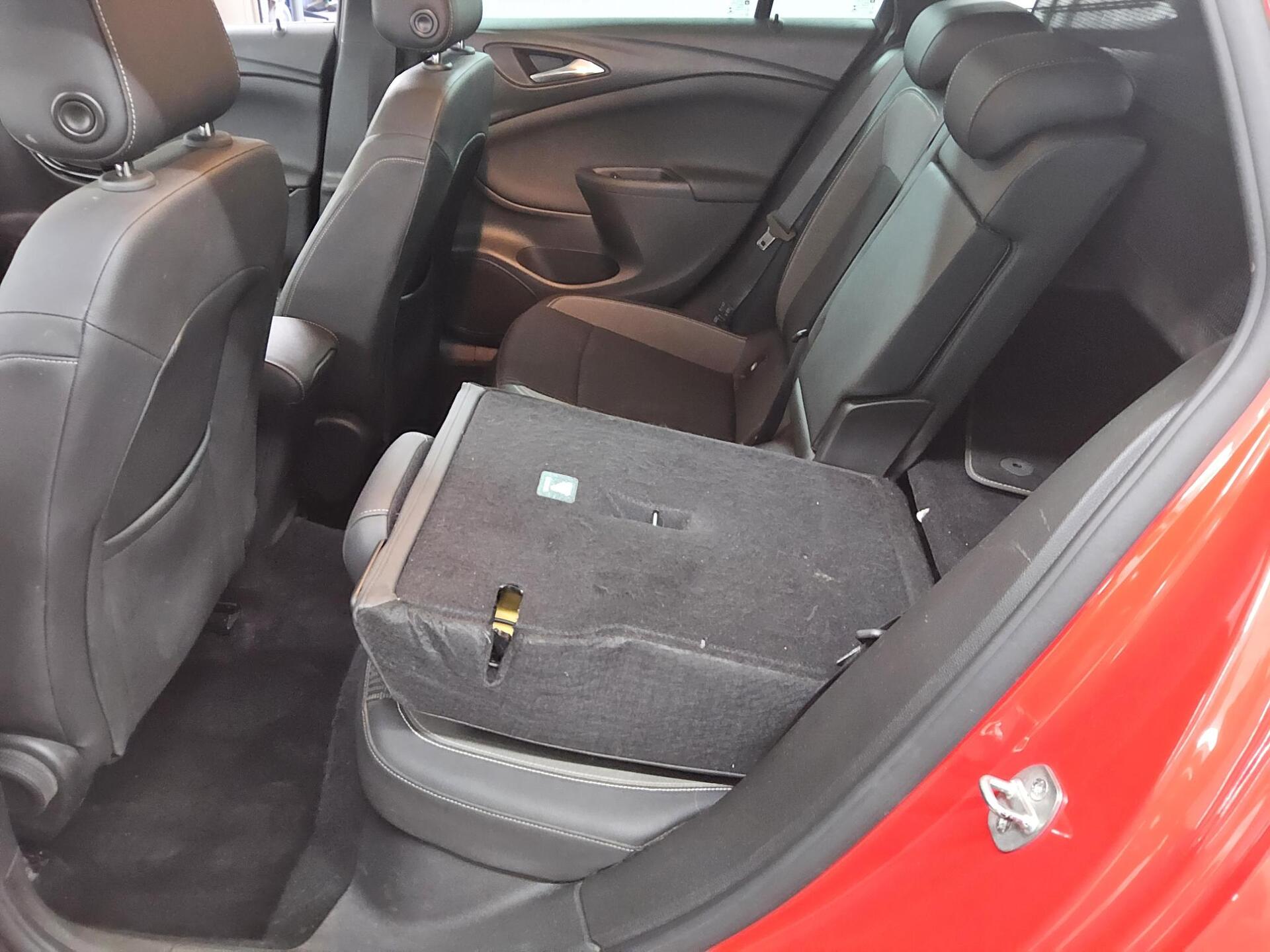 Opel Astra ST 1.2 Turbo Elegance Navi LED Shz AHK RFK 12