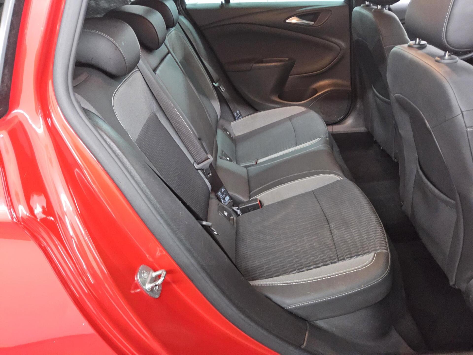 Opel Astra ST 1.2 Turbo Elegance Navi LED Shz AHK RFK 13