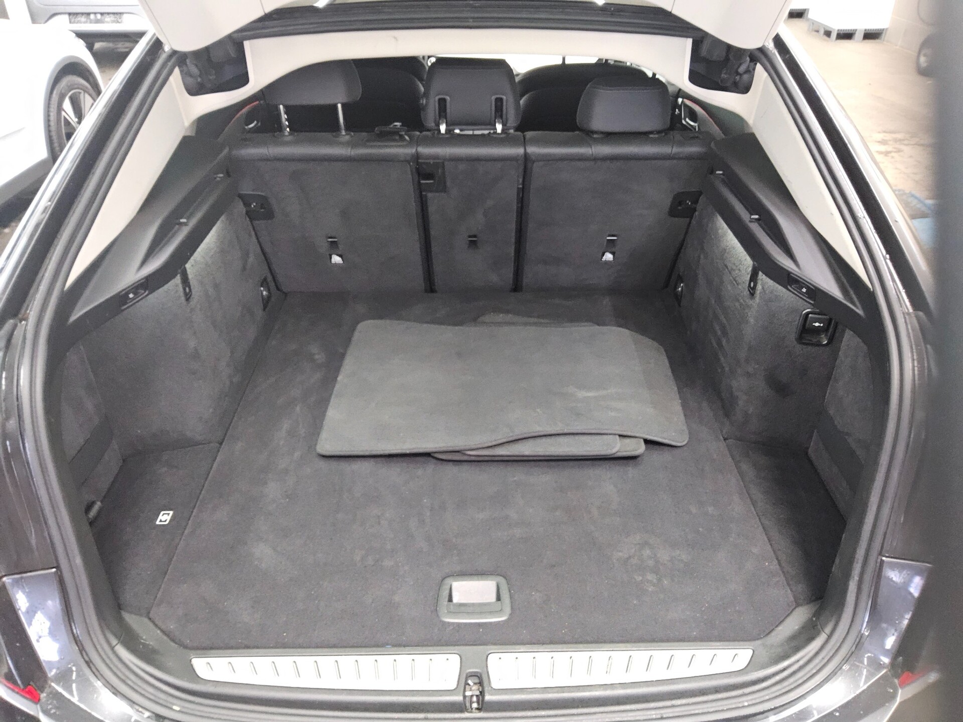 BMW 640 Gran Turismo xDr Leder Navi LED+ HuD HiFi 12