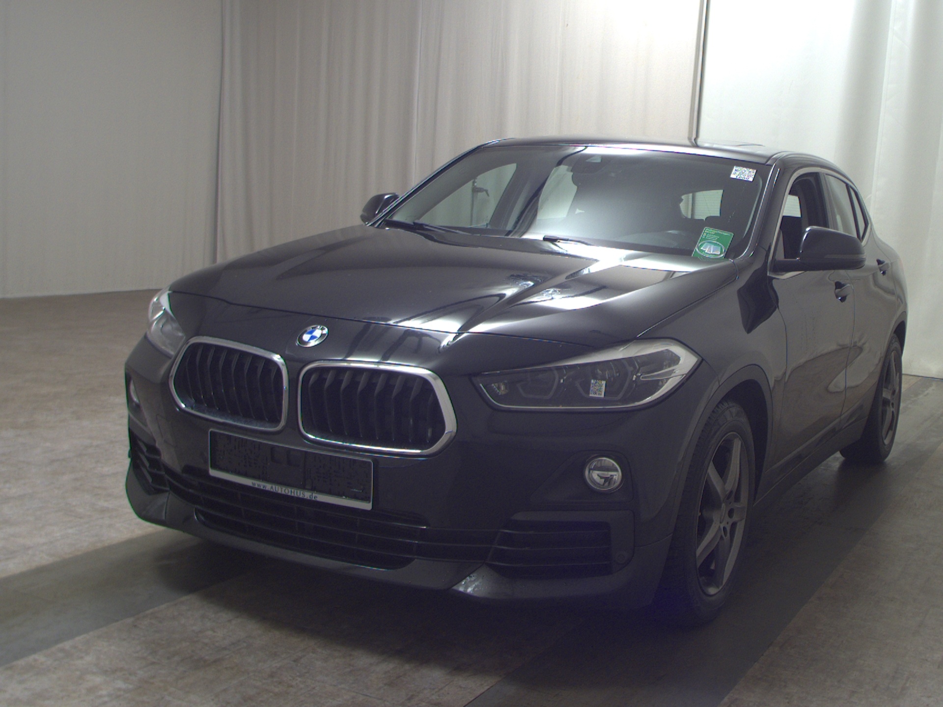 BMW X2 sDrive18d Navi LED Pano Sportsitze 2
