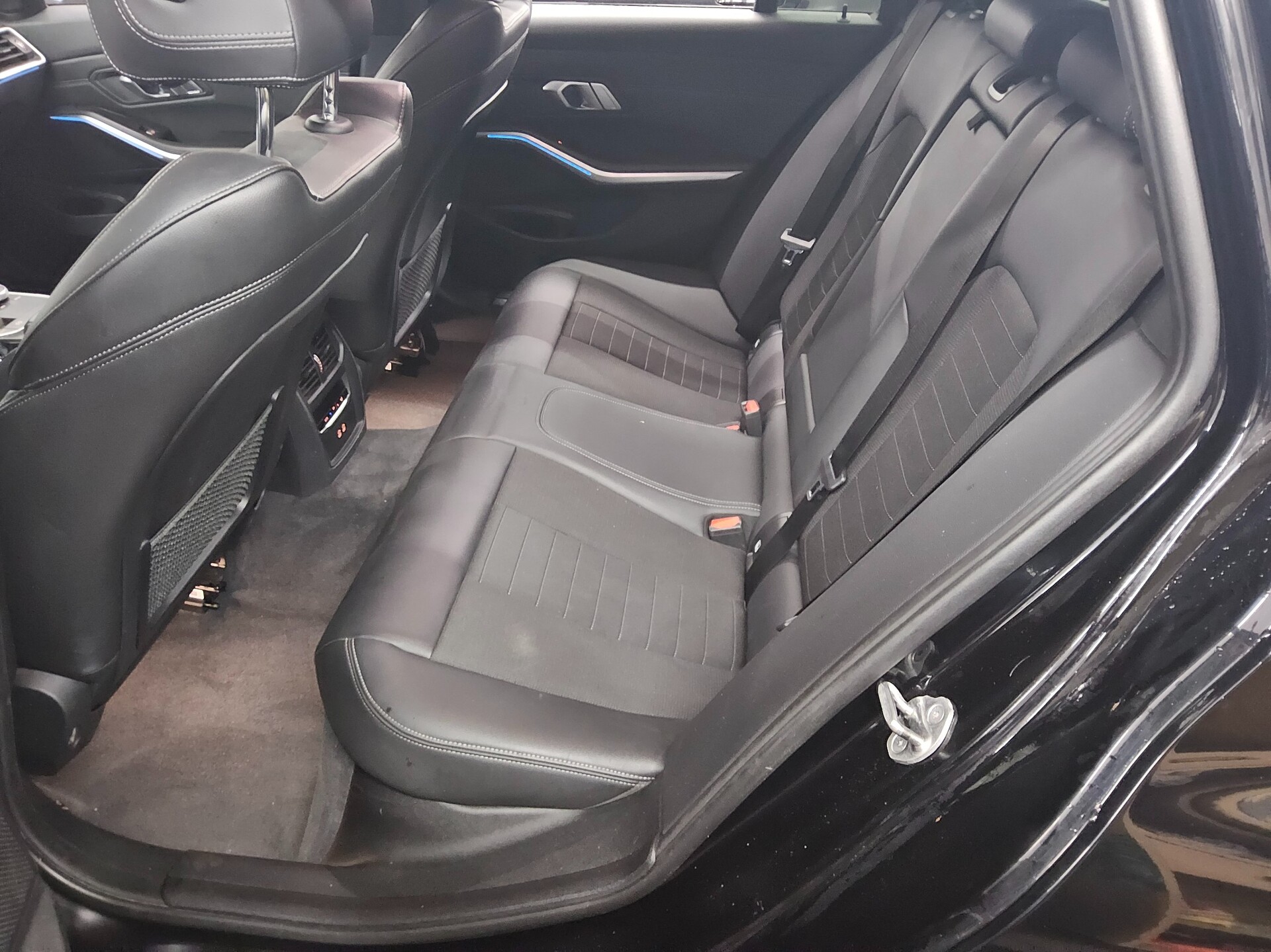 BMW 330e Touring xDr Sport-Line Nav Laser LC-Pro HuD 13