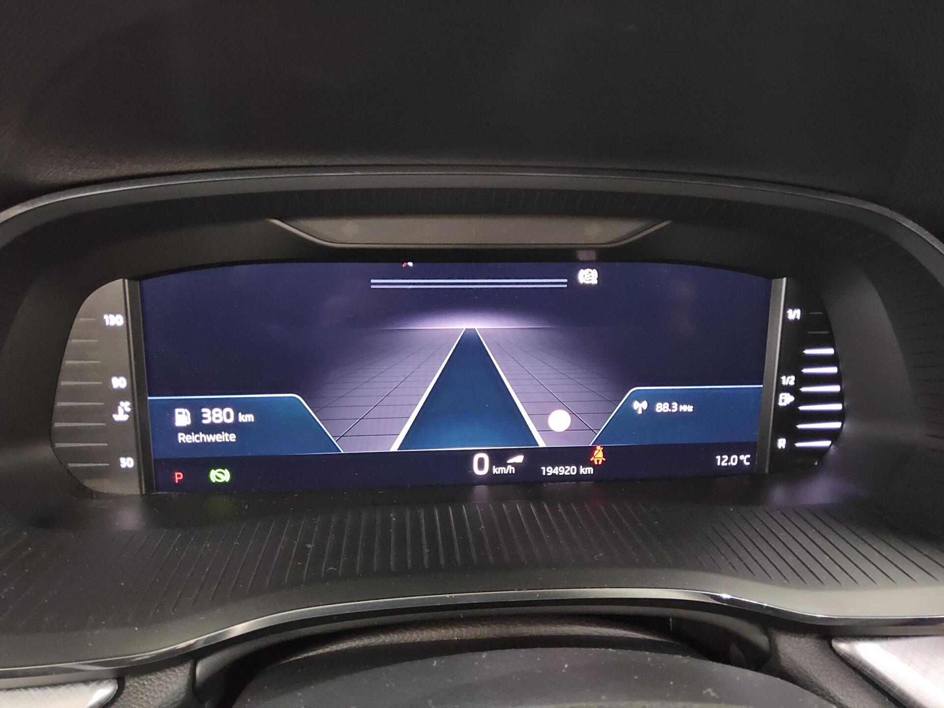 Skoda Octavia Kombi 2.0 TDI Tour Navi LED vc ACC PDC 8