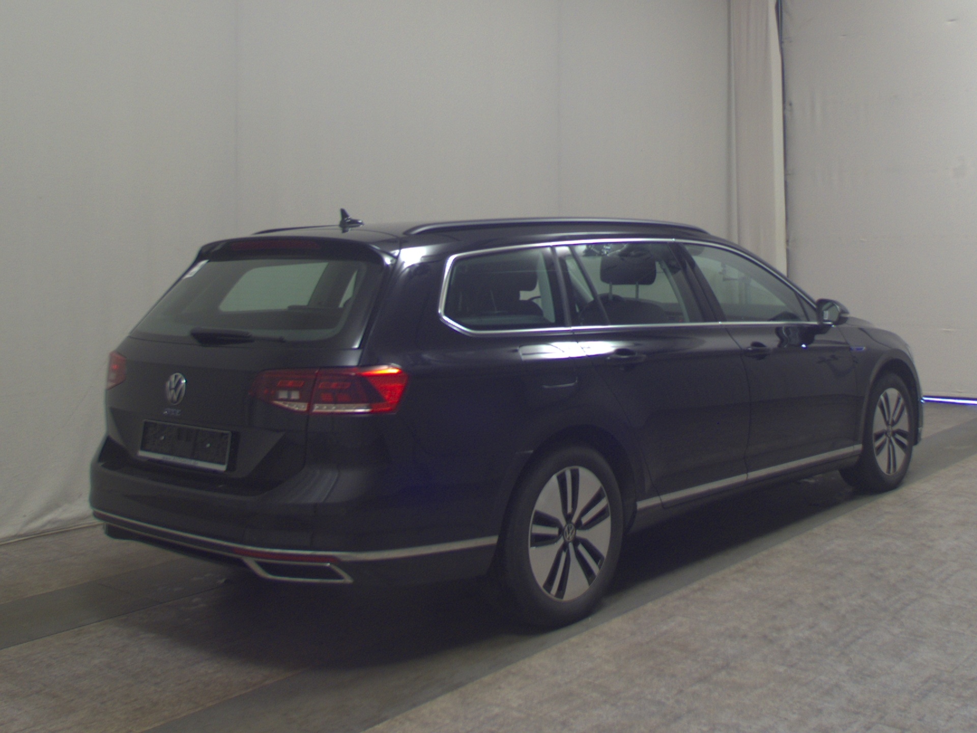 Volkswagen Passat Var. GTE 1.4 TSI Navi LED RFK AHK ACC 4