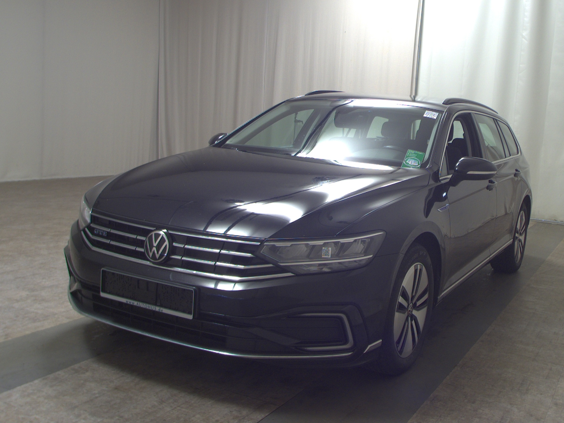Volkswagen Passat Var. GTE 1.4 TSI Navi LED RFK AHK ACC 2