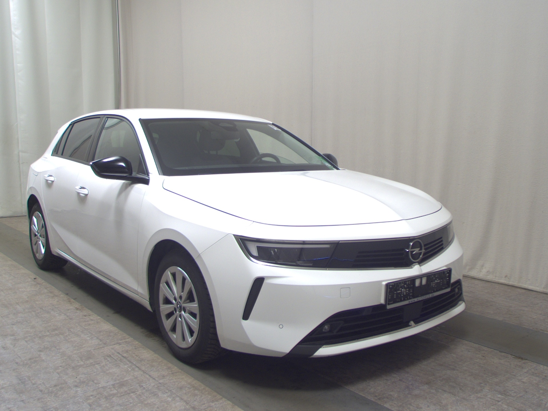 Opel Astra 1.2 Turbo Business Ed. Navi LED RFK 3