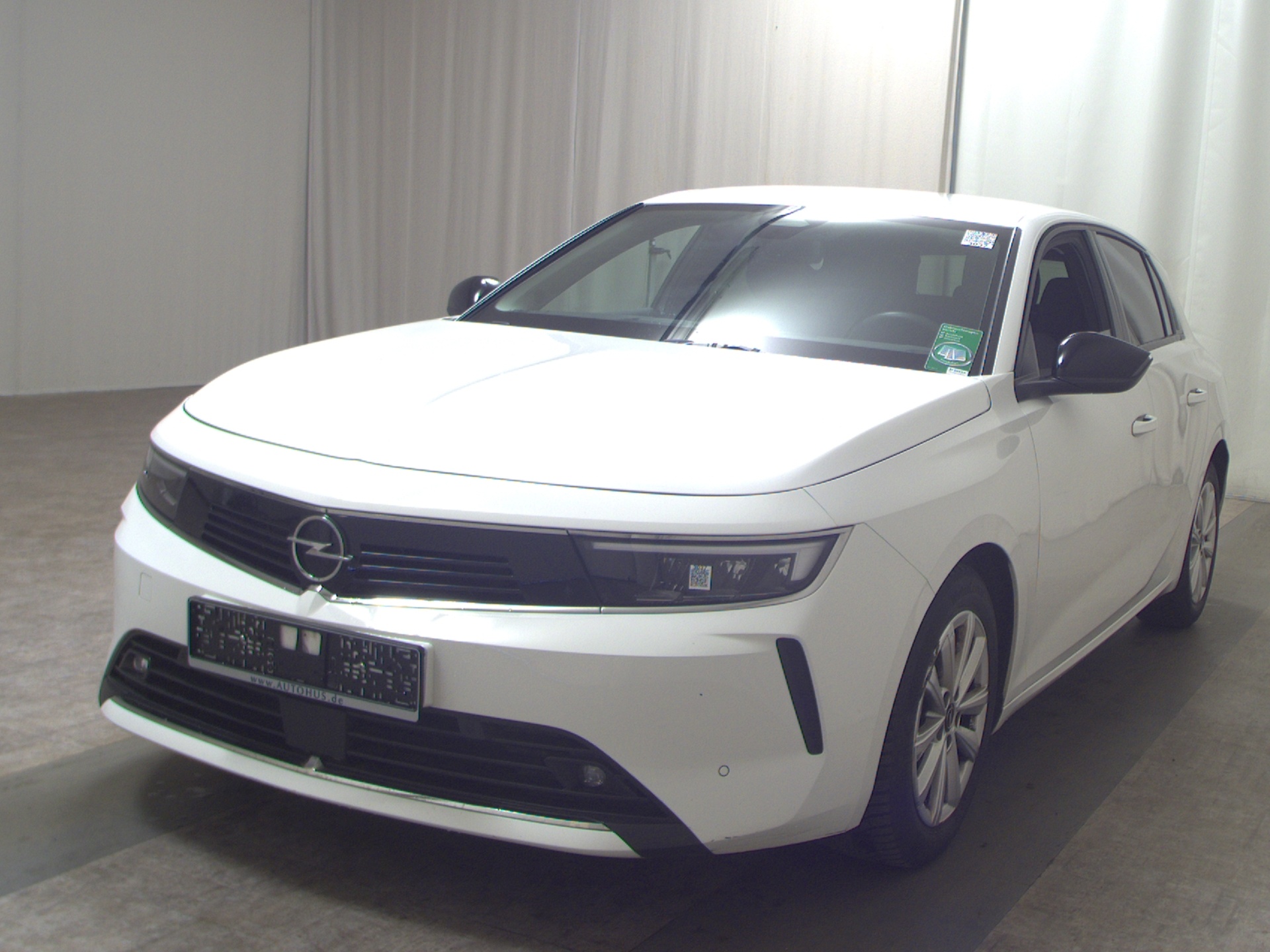 Opel Astra 1.2 Turbo Business Ed. Navi LED RFK 2