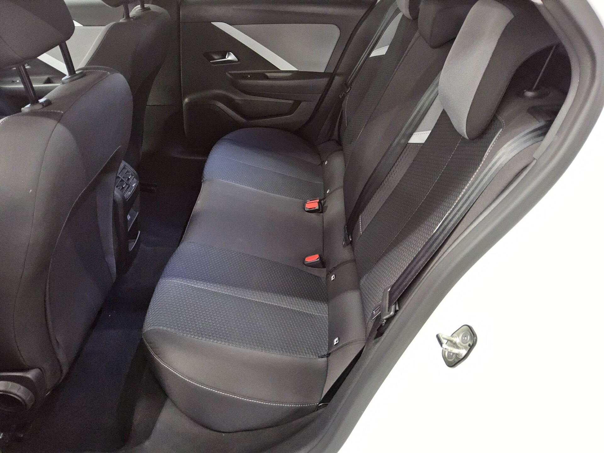 Opel Astra 1.2 Turbo Business Ed. Navi LED RFK 13