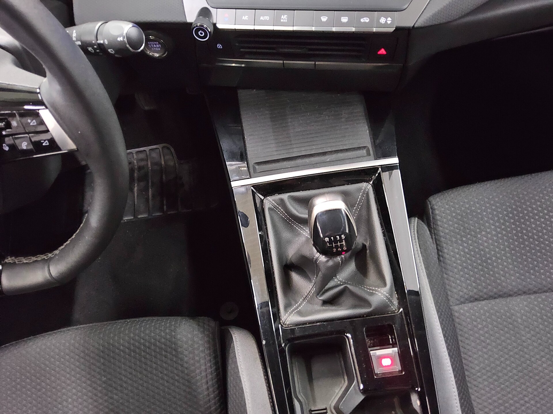 Opel Astra 1.2 Turbo Business Ed. Navi LED RFK 6