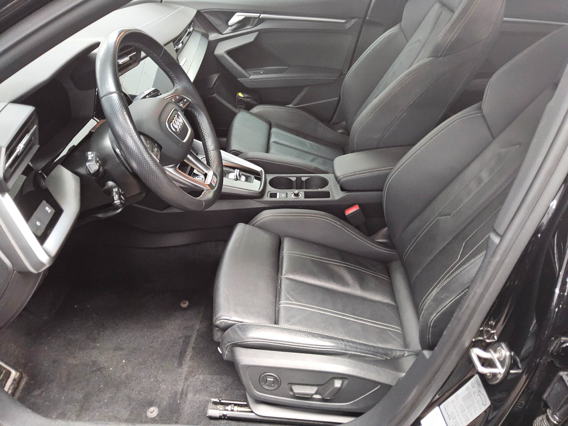 Audi A3 30 TDI S-Line Leder Navi LED Virtual ACC 9