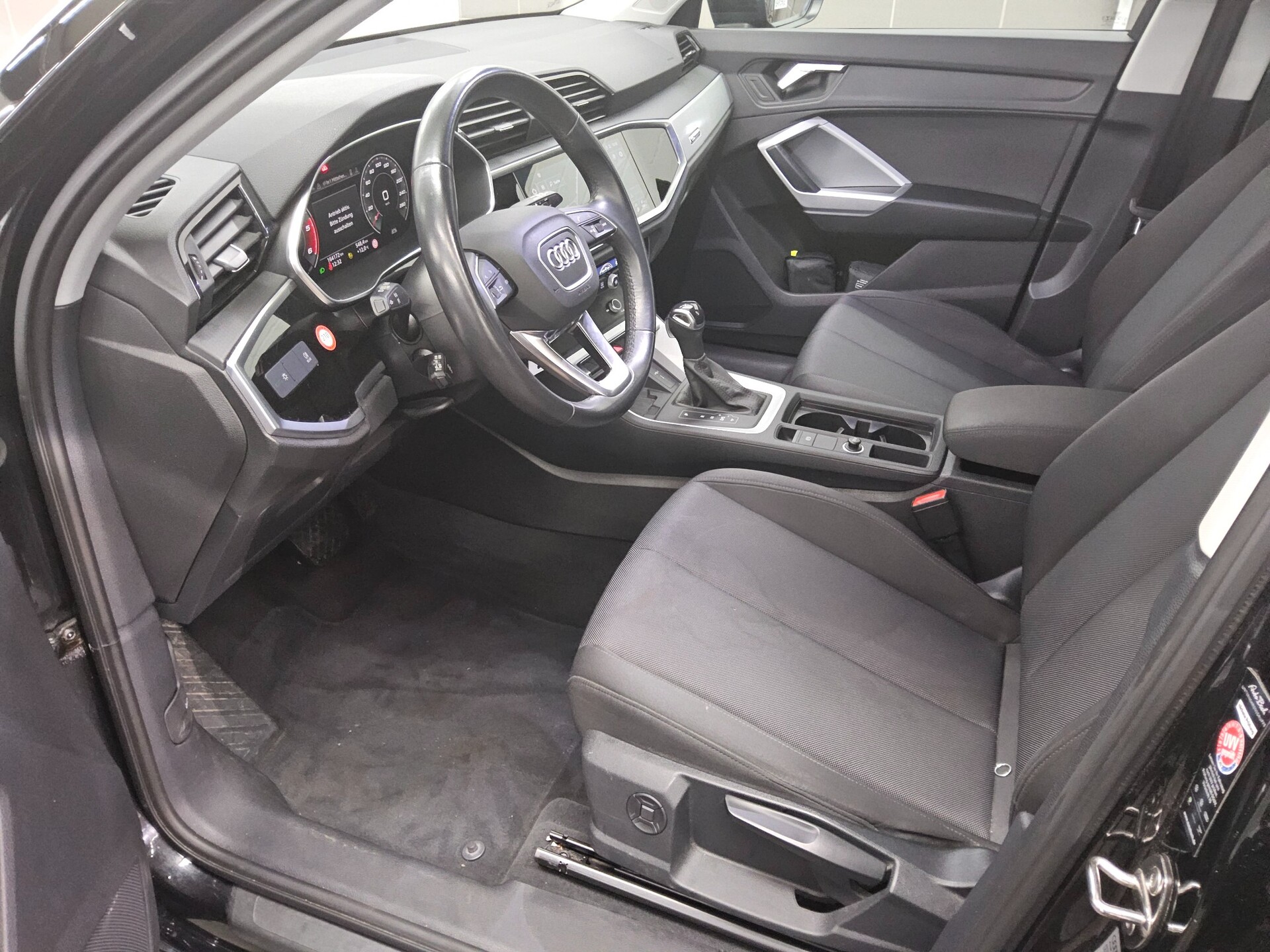 Audi Q3 35 TDI Navi+ LED vc PDC Shz 8