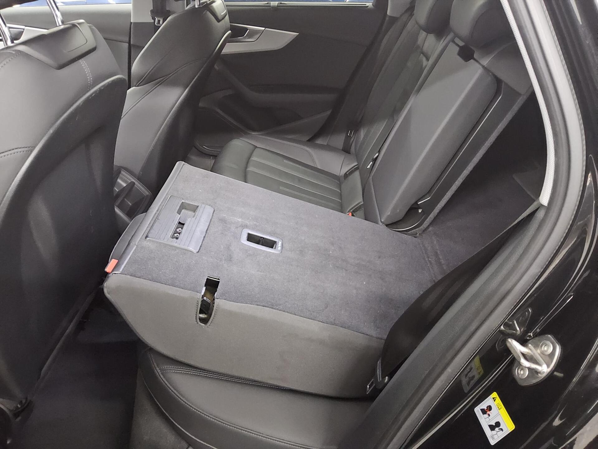 Audi A4 Avant 40 TDI Qu. Leder Navi LED Shz ACC AHK 12