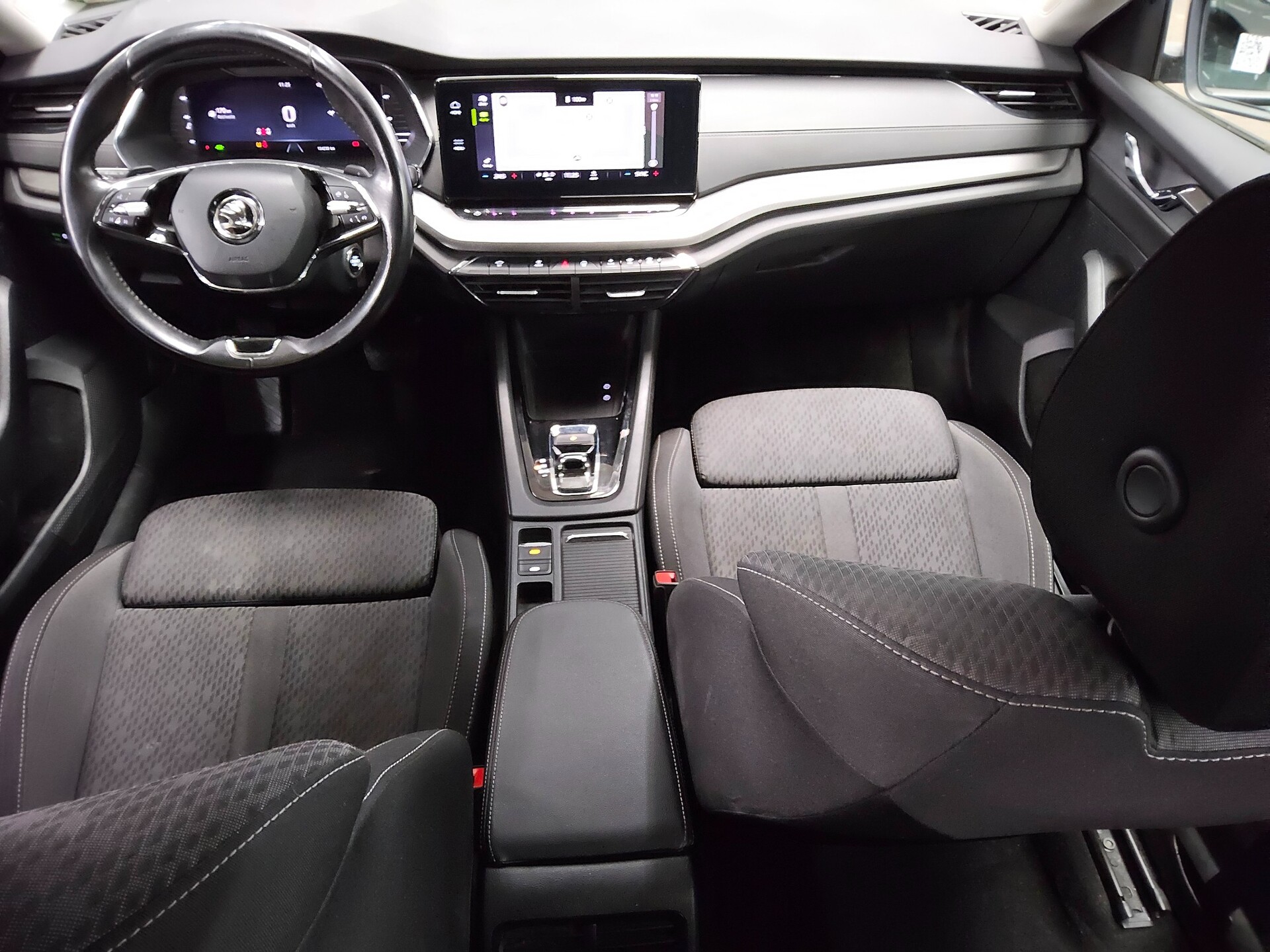 Skoda Octavia Kombi 2.0 TDI Ambition Navi LED vc PDC 5