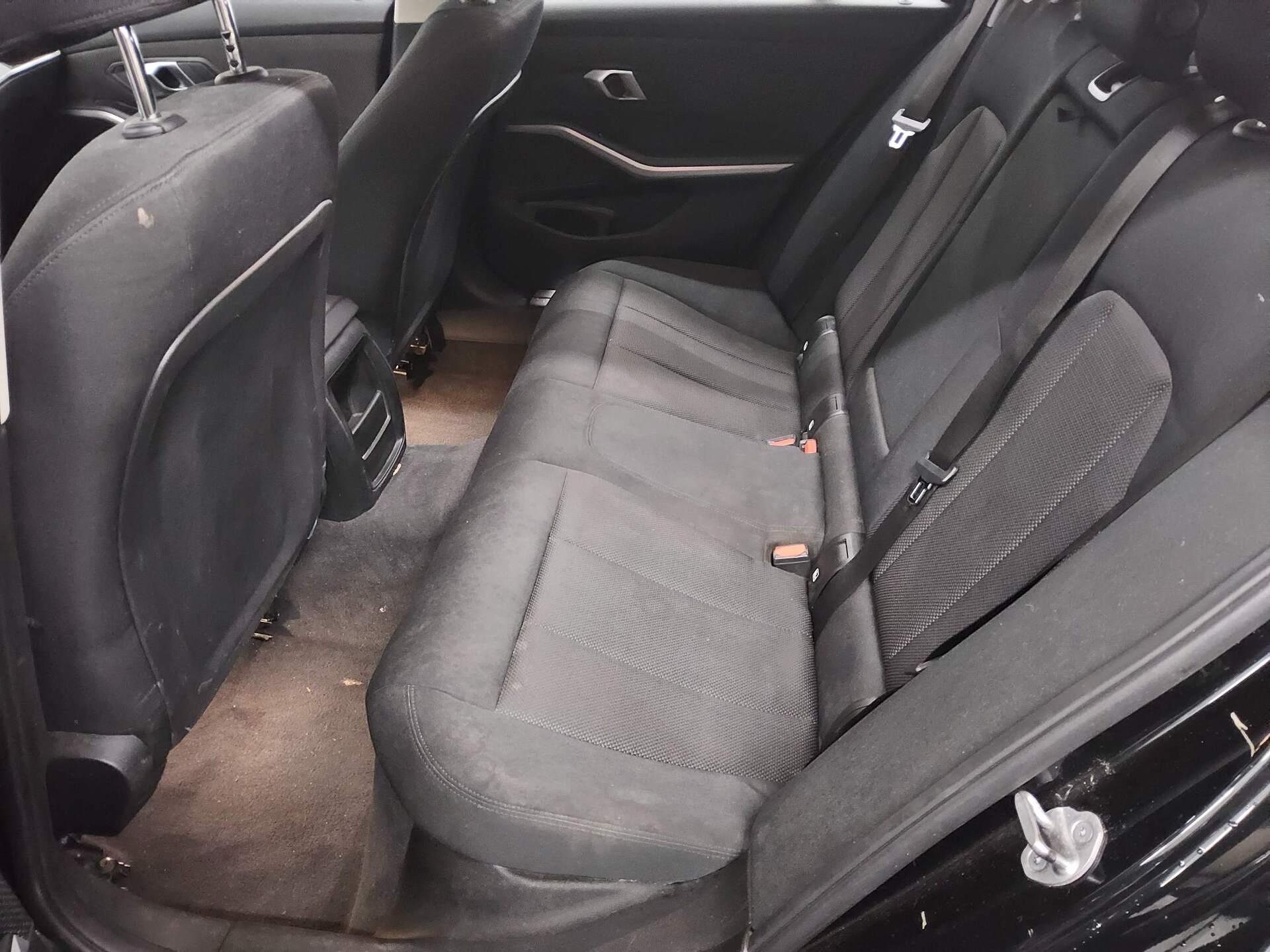 BMW 318iA Touring Navi LED LC-Pro PDC Shz 13