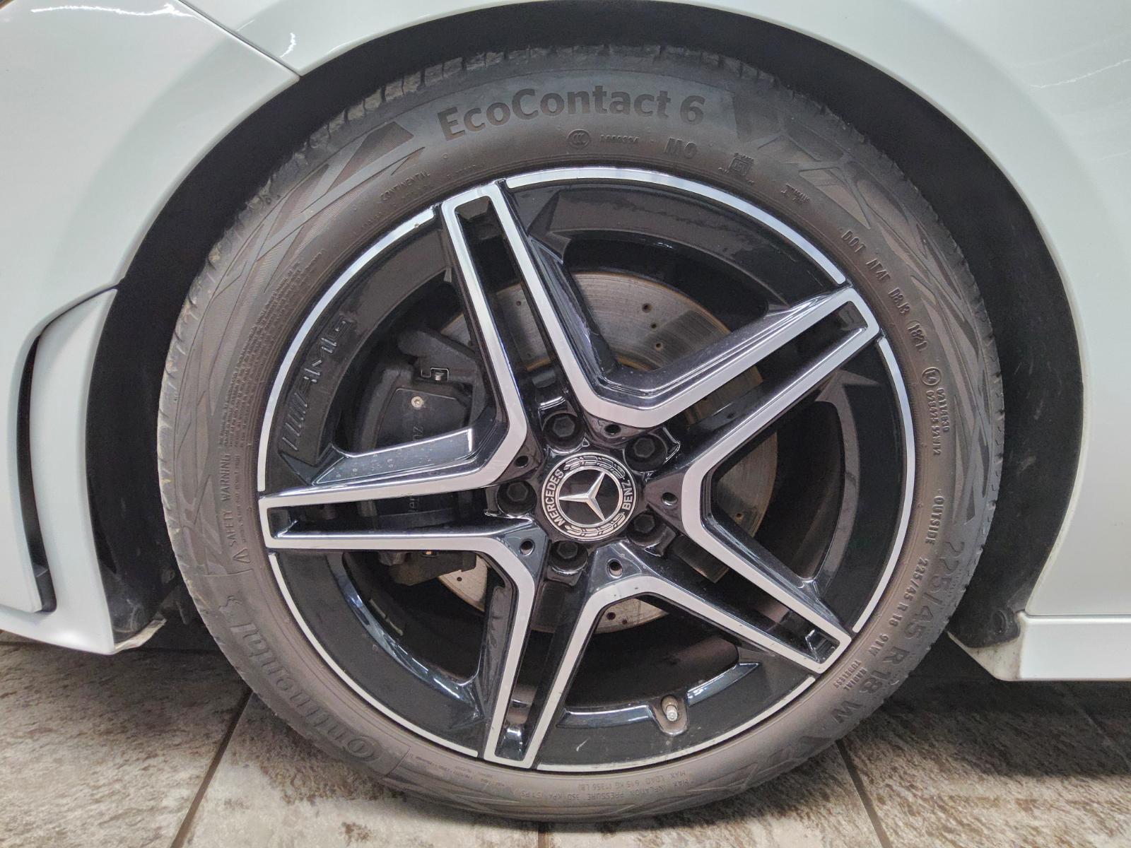 Mercedes-Benz CLA 220 SB d AMG-Line Night Burmest. MB-LED Pano 13