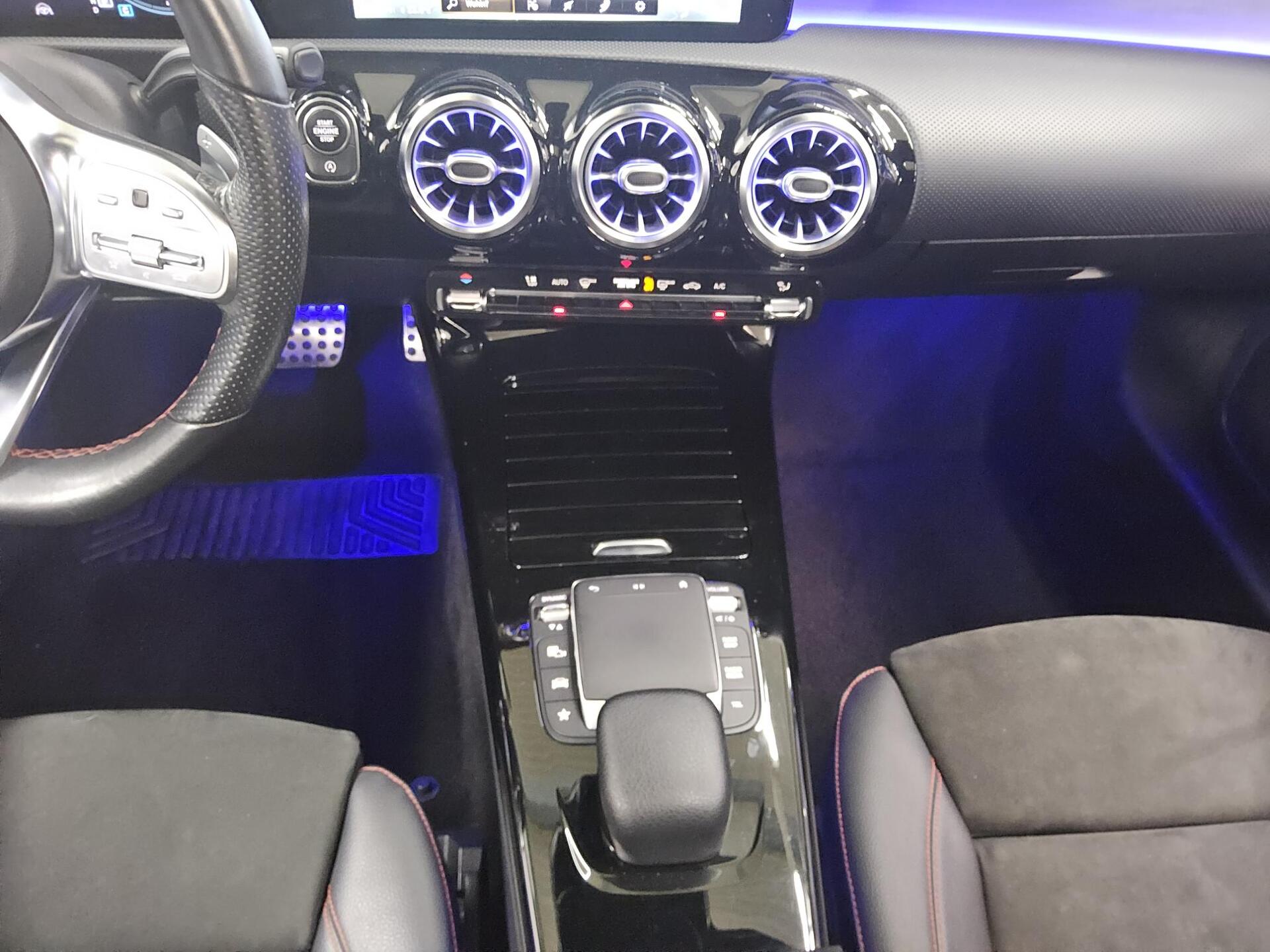 Mercedes-Benz CLA 220 SB d AMG-Line Night Burmest. MB-LED Pano 6