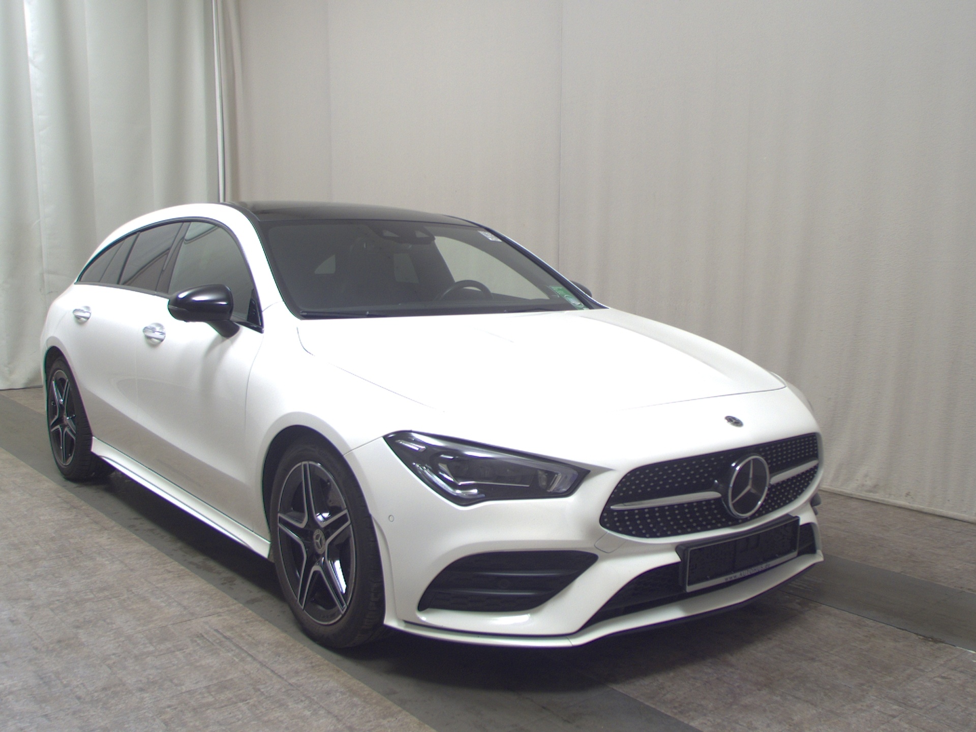 Mercedes-Benz CLA 220 SB d AMG-Line Night Burmest. MB-LED Pano 3