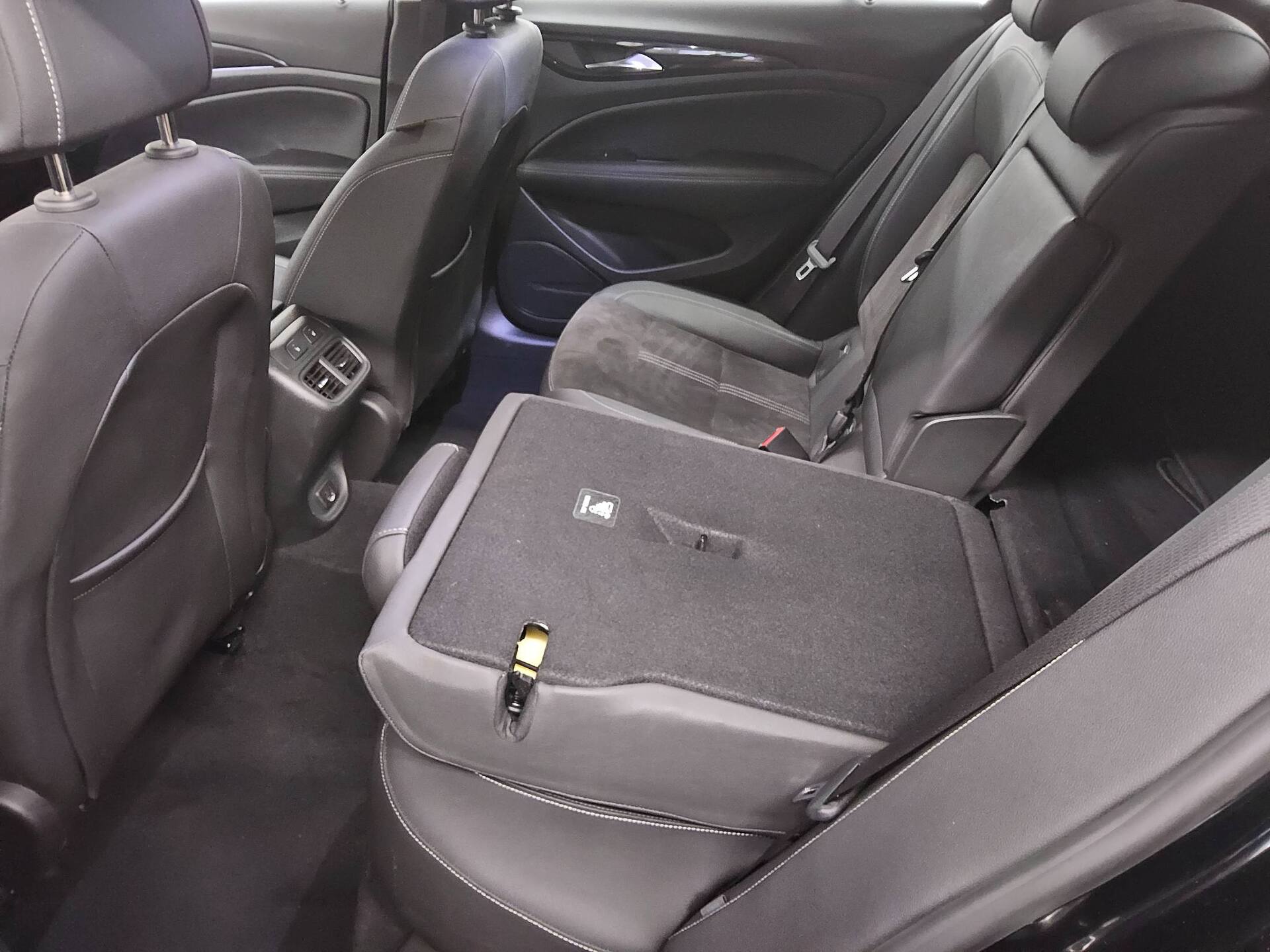 Opel Insignia GS 2.0 D Business Ed. T-Leder Navi LED 12