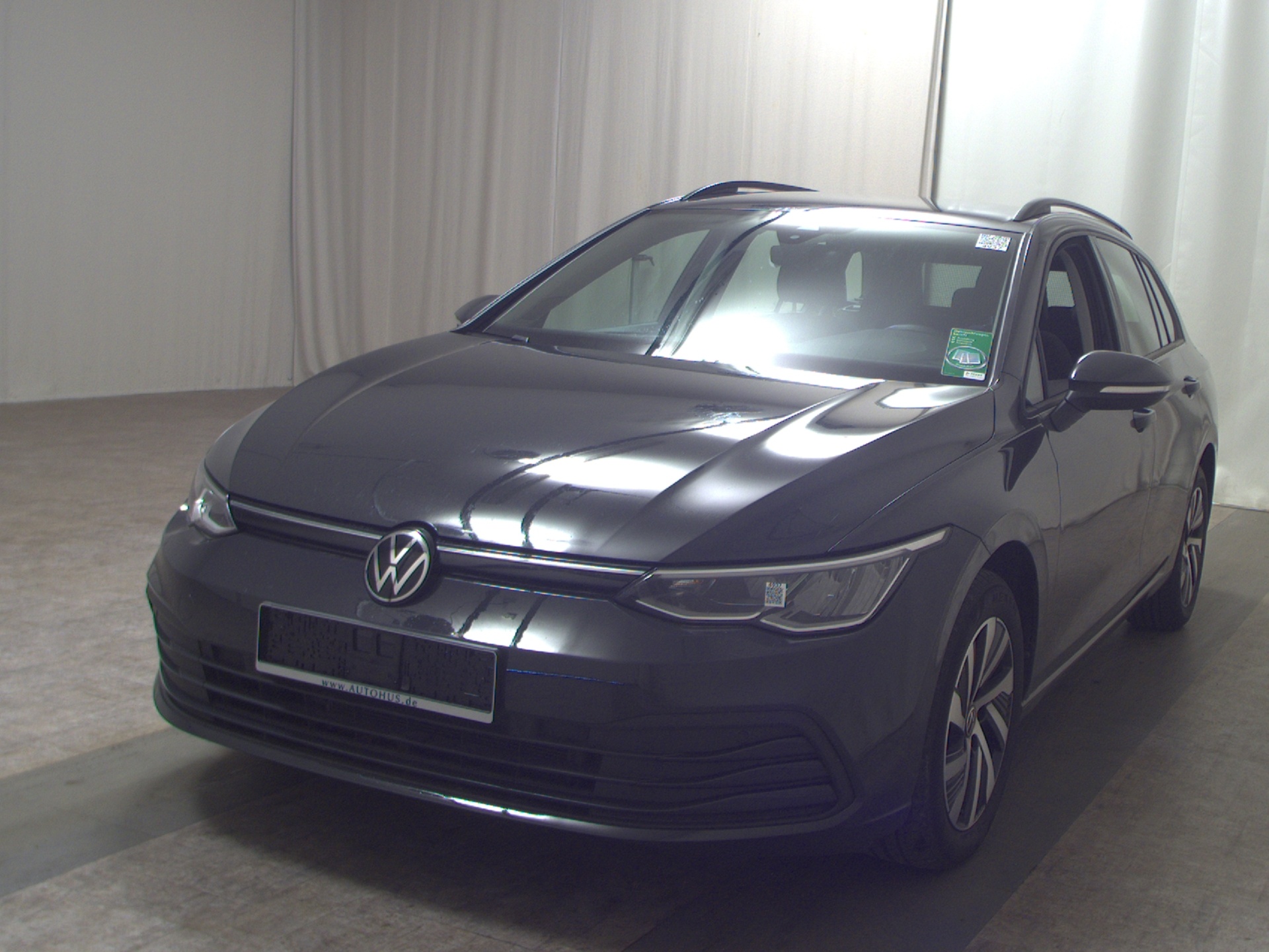 Volkswagen Golf-8 Var. 2.0 TDI Life Navi LED AID H/K Sound 2