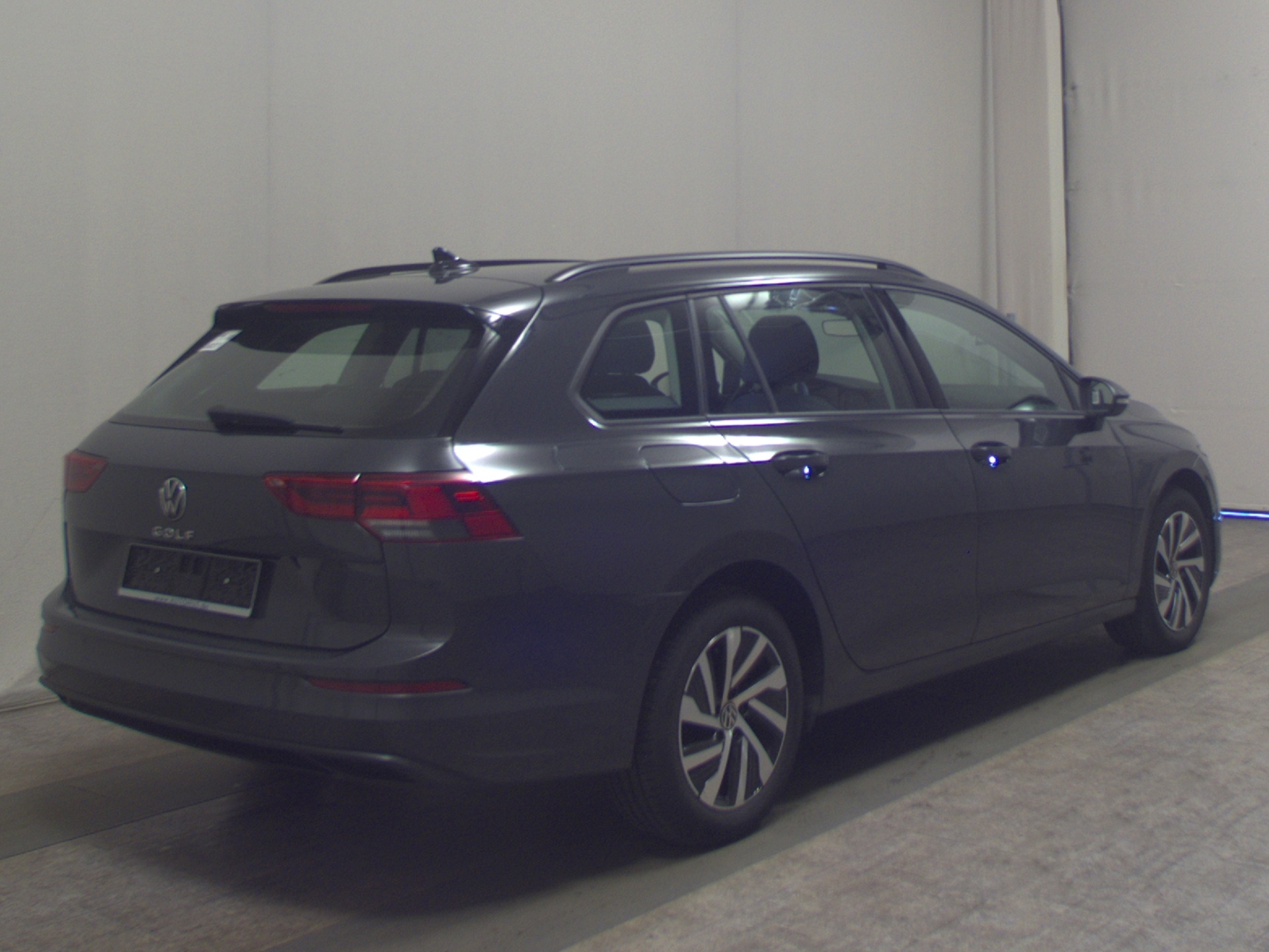 Volkswagen Golf-8 Var. 2.0 TDI Life Navi LED AID H/K Sound 4