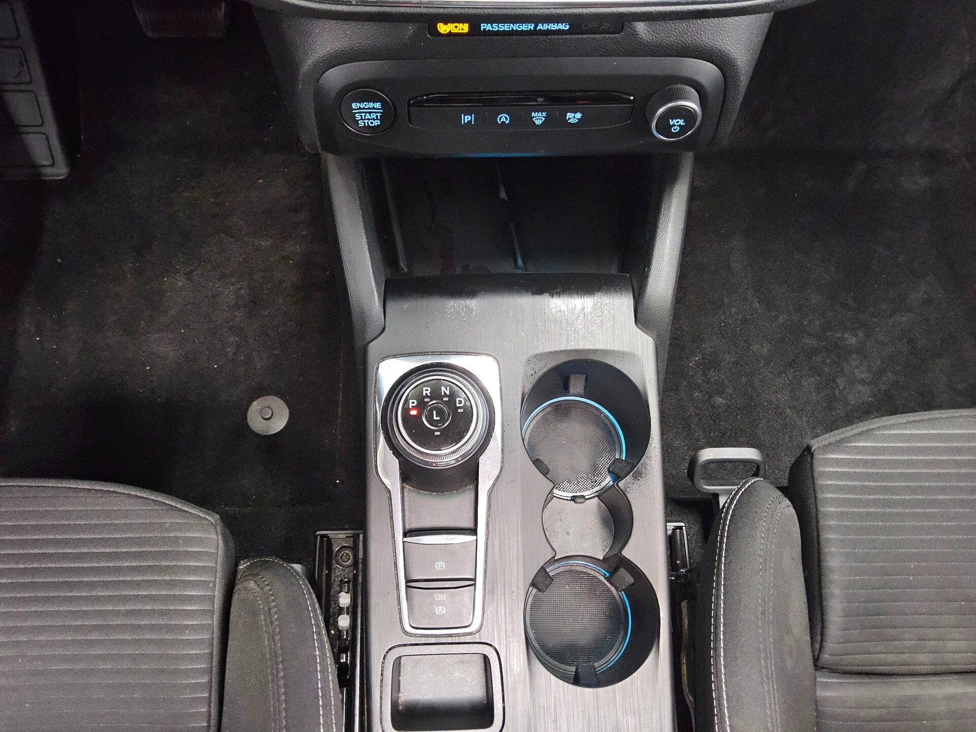 Ford Focus Turnier 1.5 EB Titanium Navi LED Pano AHK 6