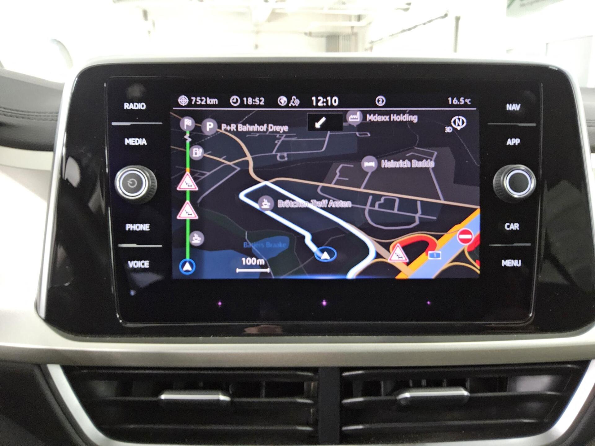 Volkswagen T-Roc 2.0 TDI Move Navi LED DC ACC Shz PDC 7