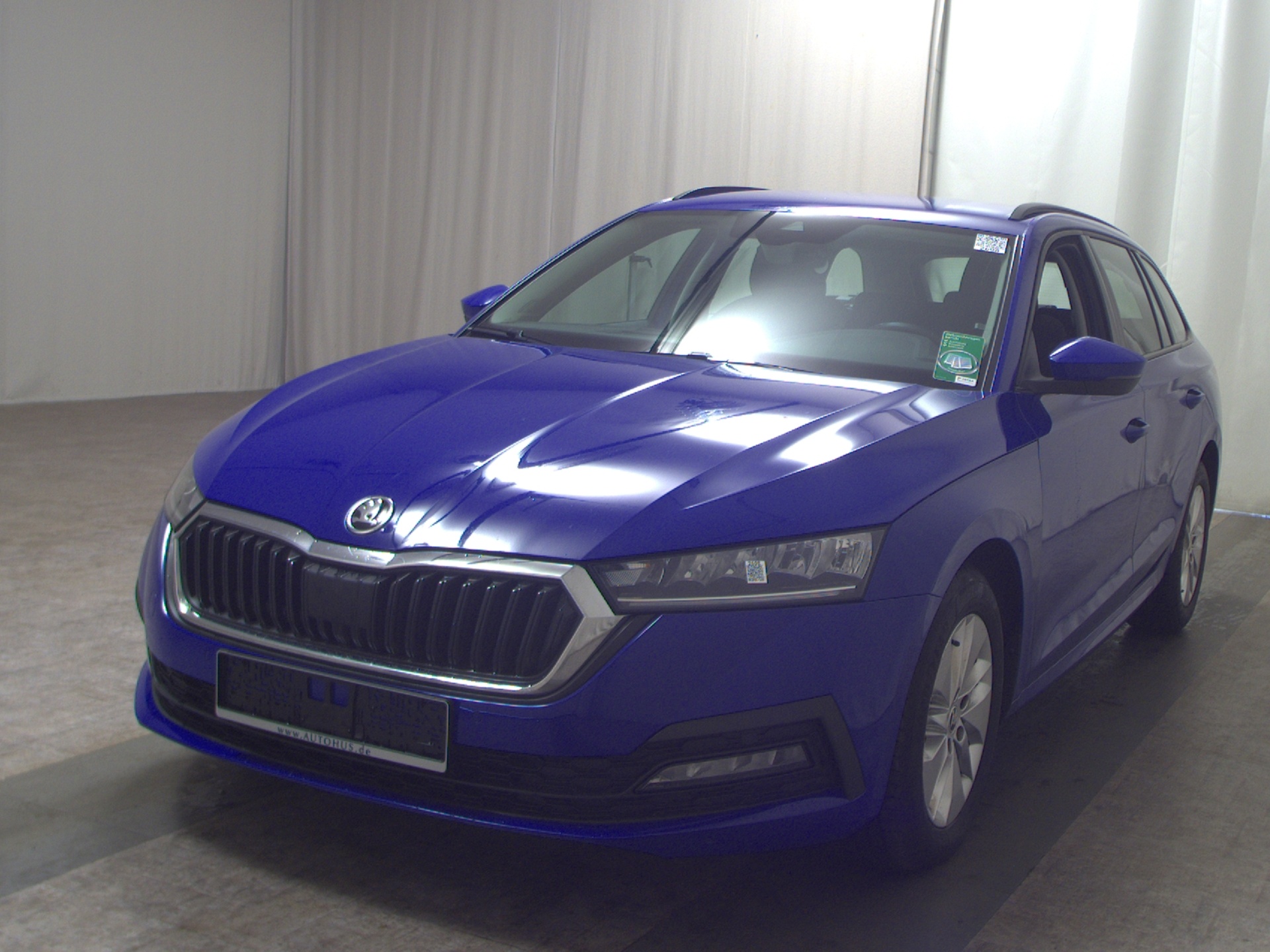 Skoda Octavia Kombi 2.0 TDI Ambition DCC Navi vc LED 2