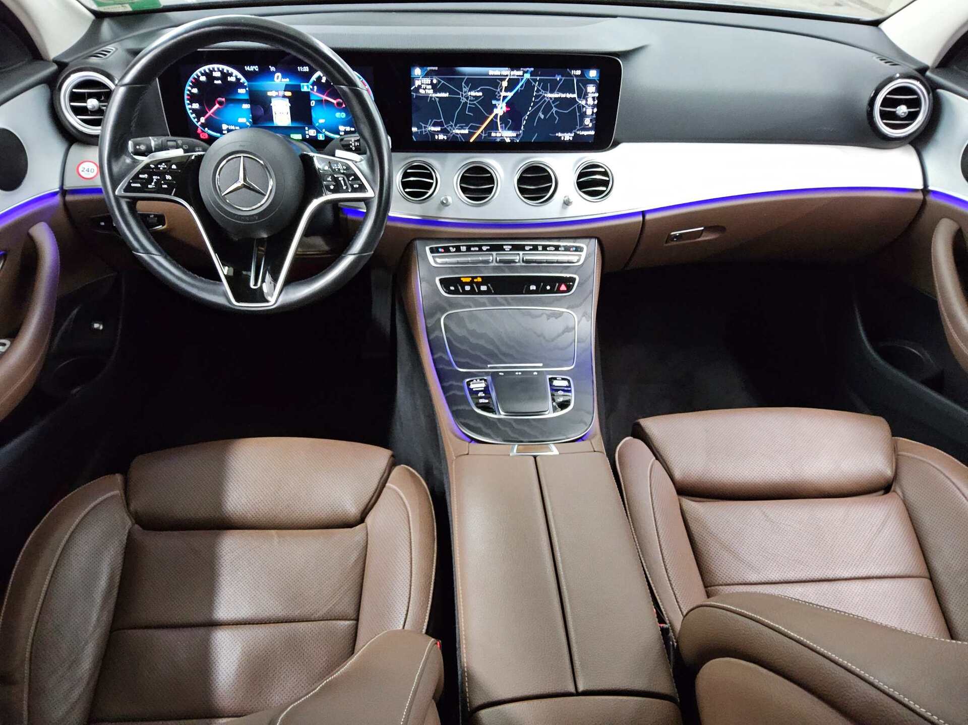 Mercedes-Benz E 300 T de AMG-Line Leder MBUX Widesc. 360° AHK 5