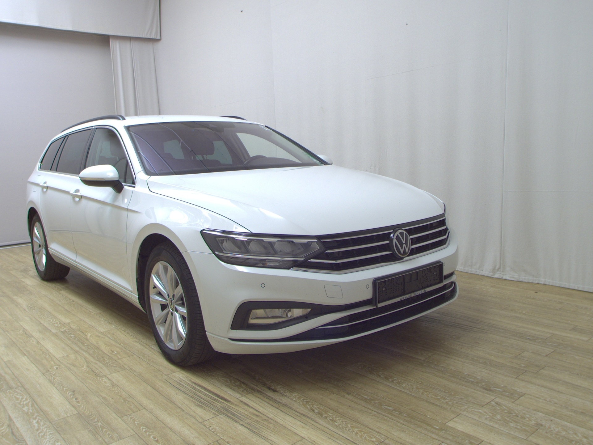 Volkswagen Passat Var. 2.0 TDI 4M Business Navi LED AID ACC 3