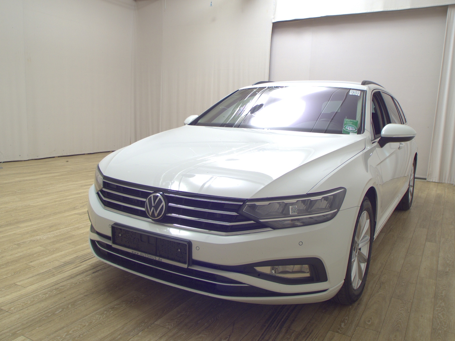 Volkswagen Passat Var. 2.0 TDI 4M Business Navi LED AID ACC 2