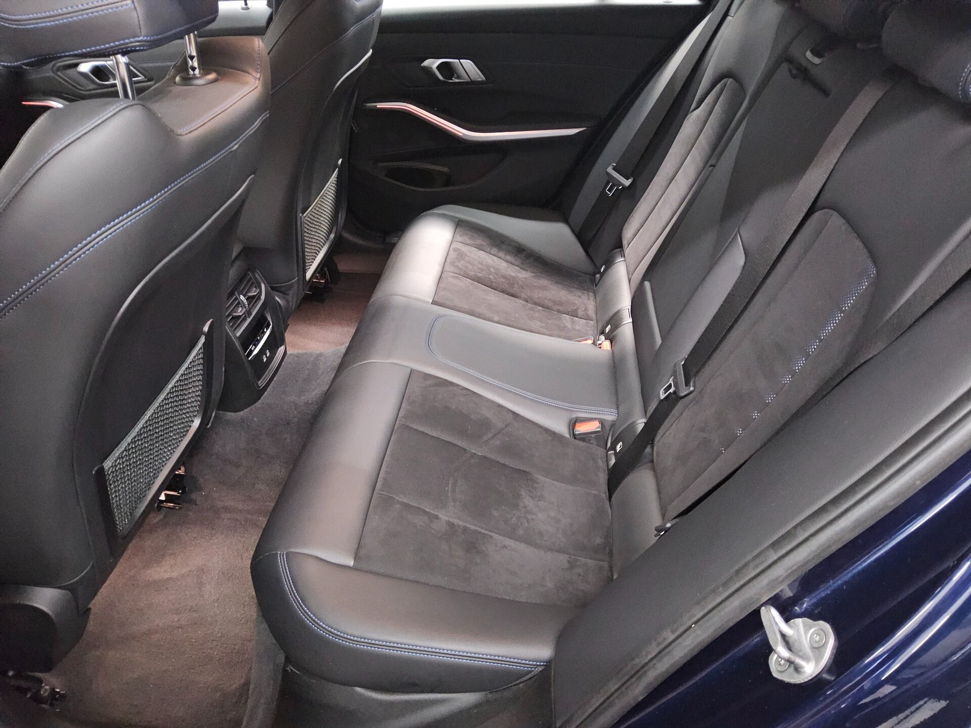 BMW 318d Touring M-Sport Navi LED LC pro HiFI 13