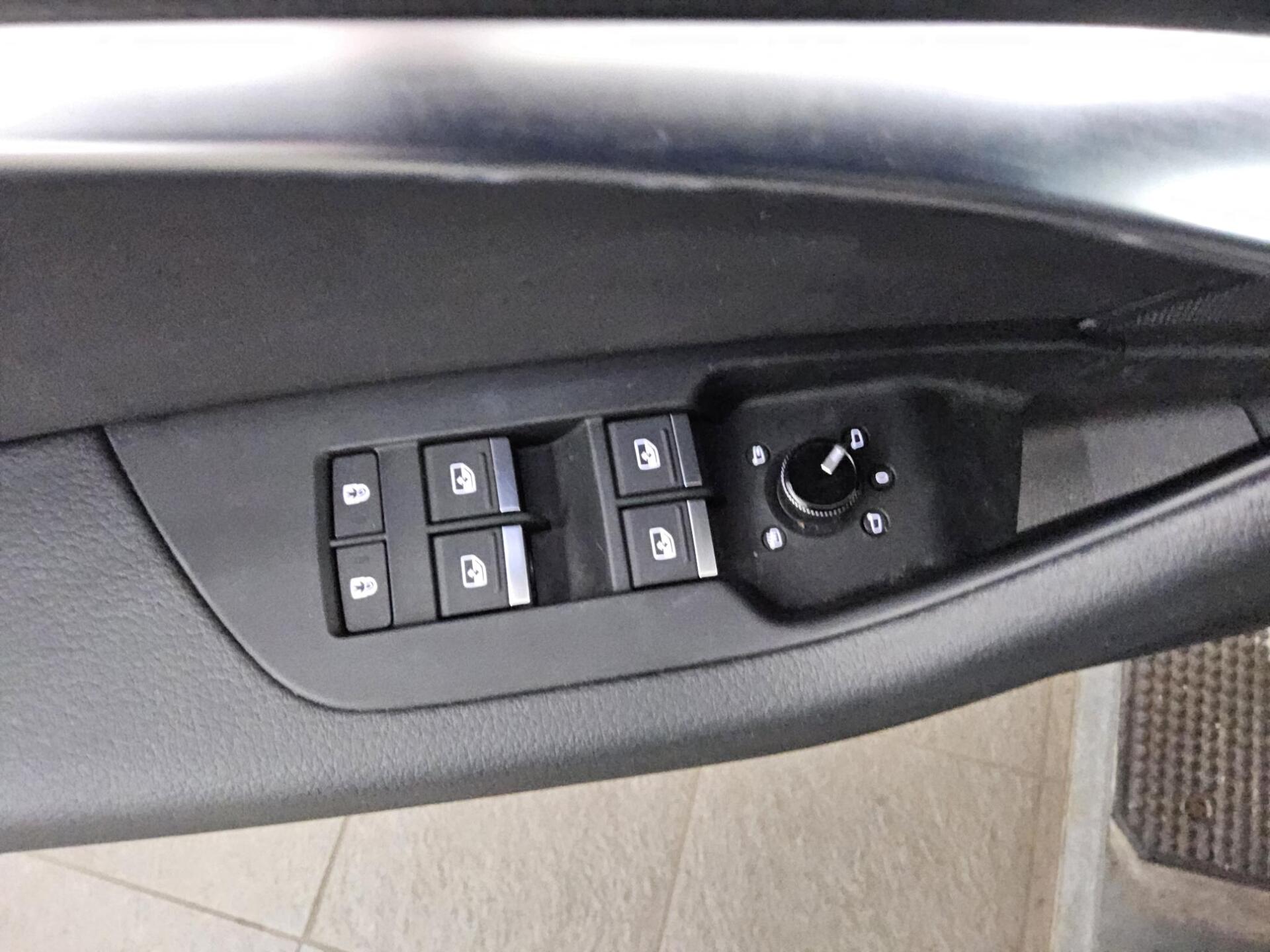 Audi A6 Avant 40 TDI Leder Navi LED vc Sound RFK ACC 10