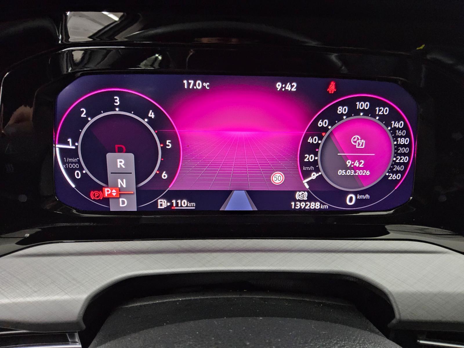 Volkswagen Golf-8 2.0 TDI Life Navi LED AID Shz PDC 8