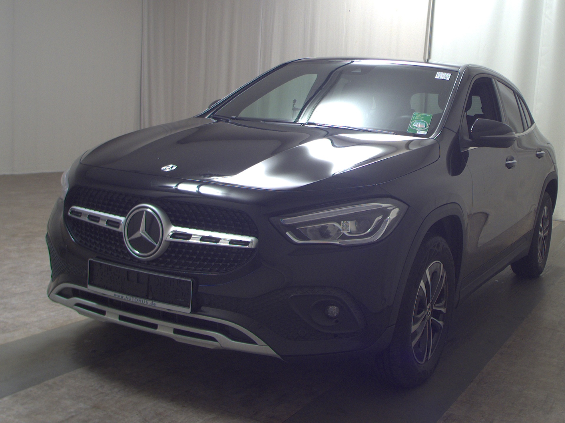 Mercedes-Benz GLA 200 d Progressive Navi LED Kamera Ambiente 2